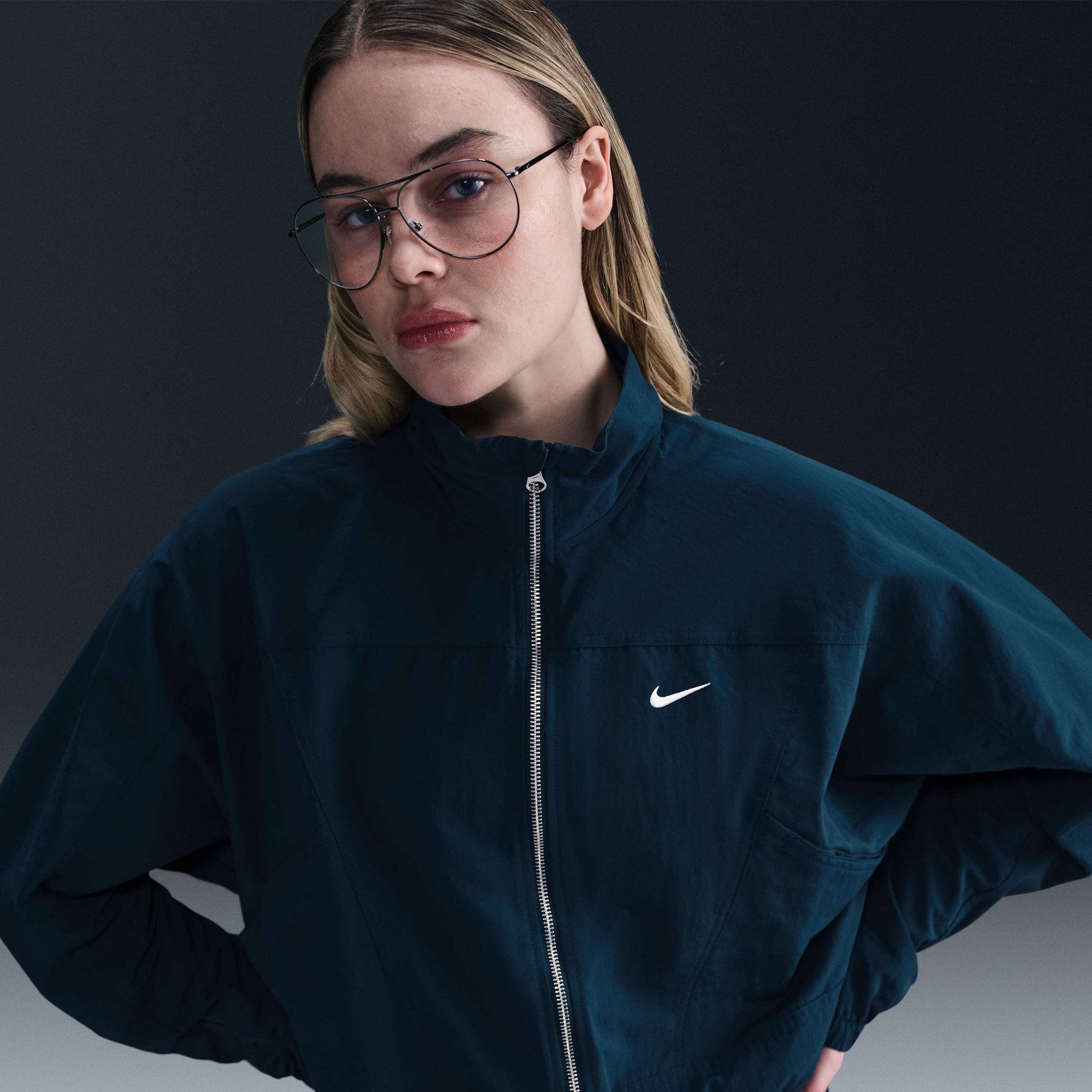 Nike Women's Sportswear Everything Wovens Repel UV Protection Jacket product image
