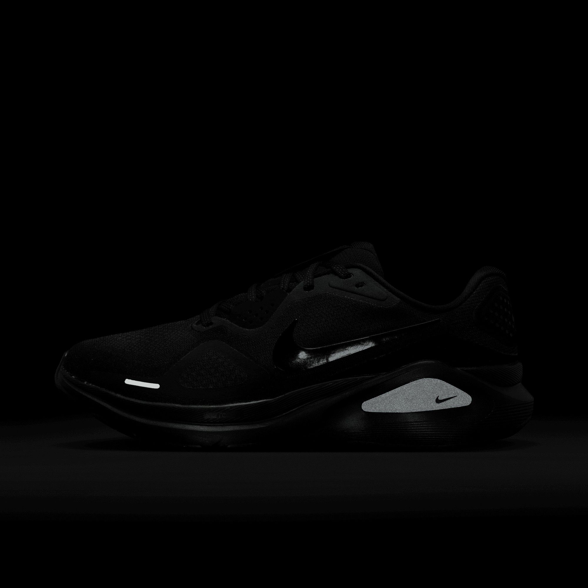 Nike Women's Structure 26 Running Shoes product image