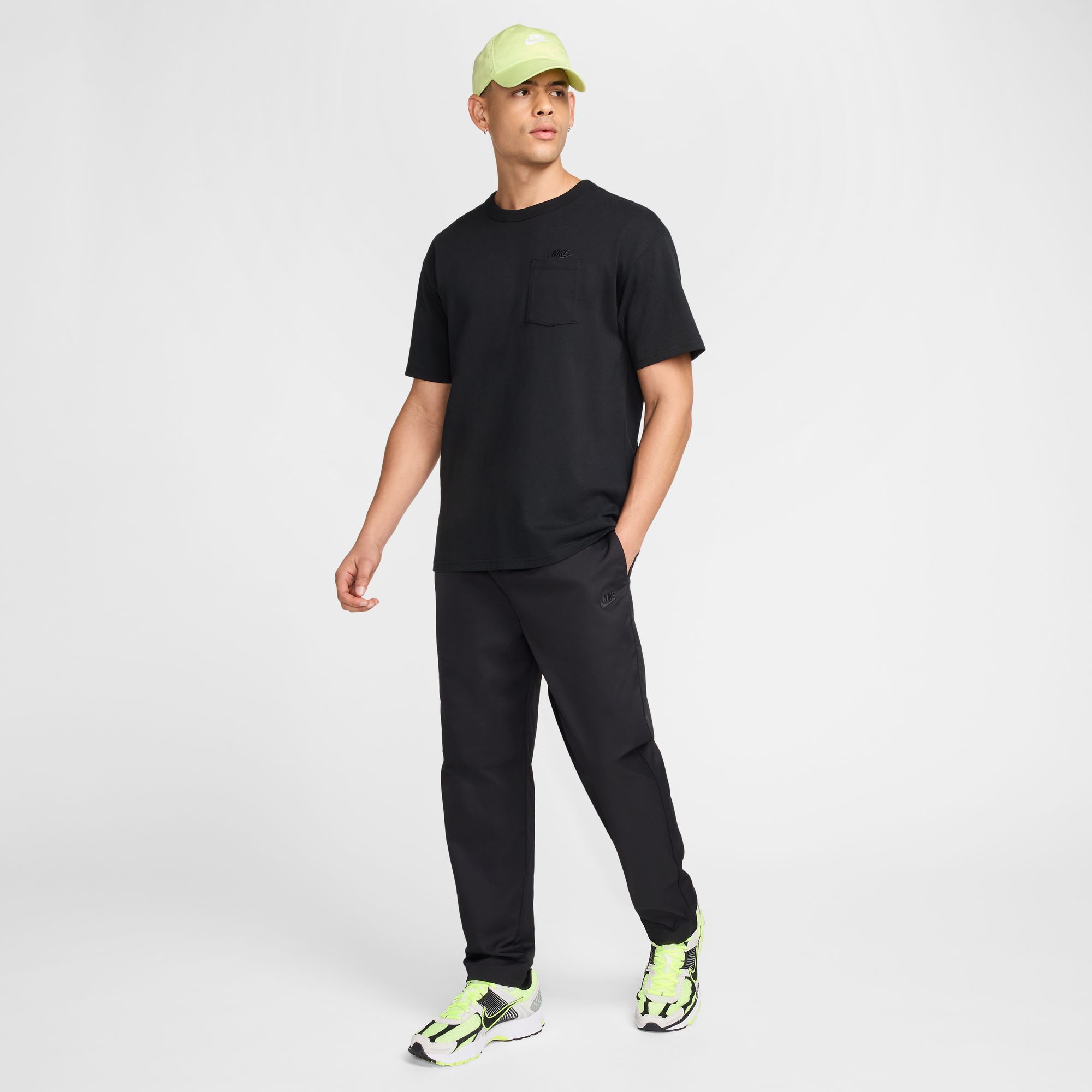Nike Men's Club Woven Tapered Pants product image