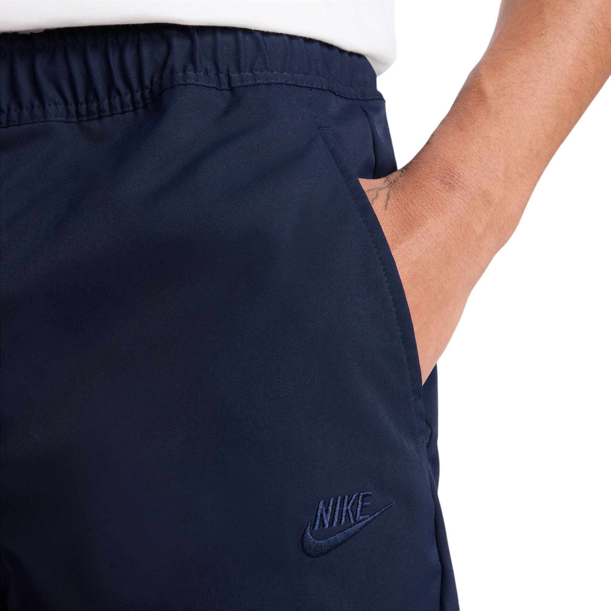 Nike Men's Club Woven Tapered Pants product image