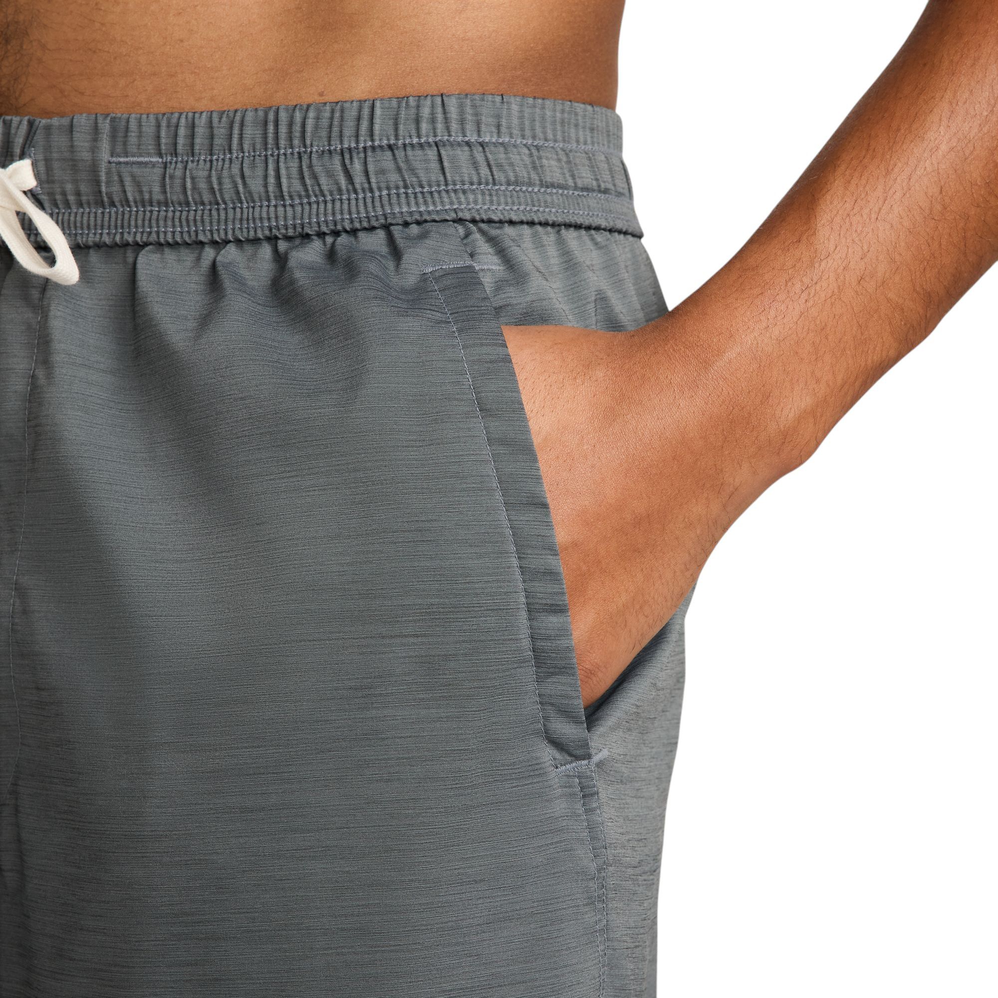 Nike Men's Form Dri-FIT 7" Unlined Versatile Shorts product image