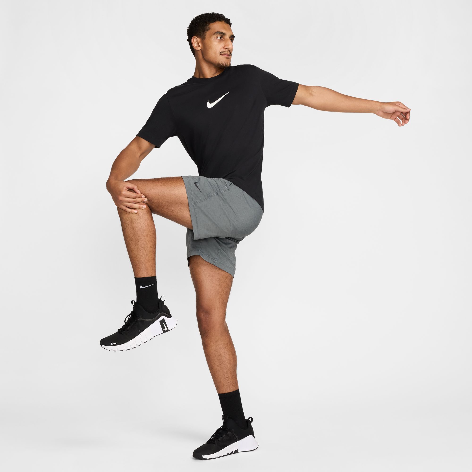 Nike Men's Form Dri-FIT 7" Unlined Versatile Shorts product image
