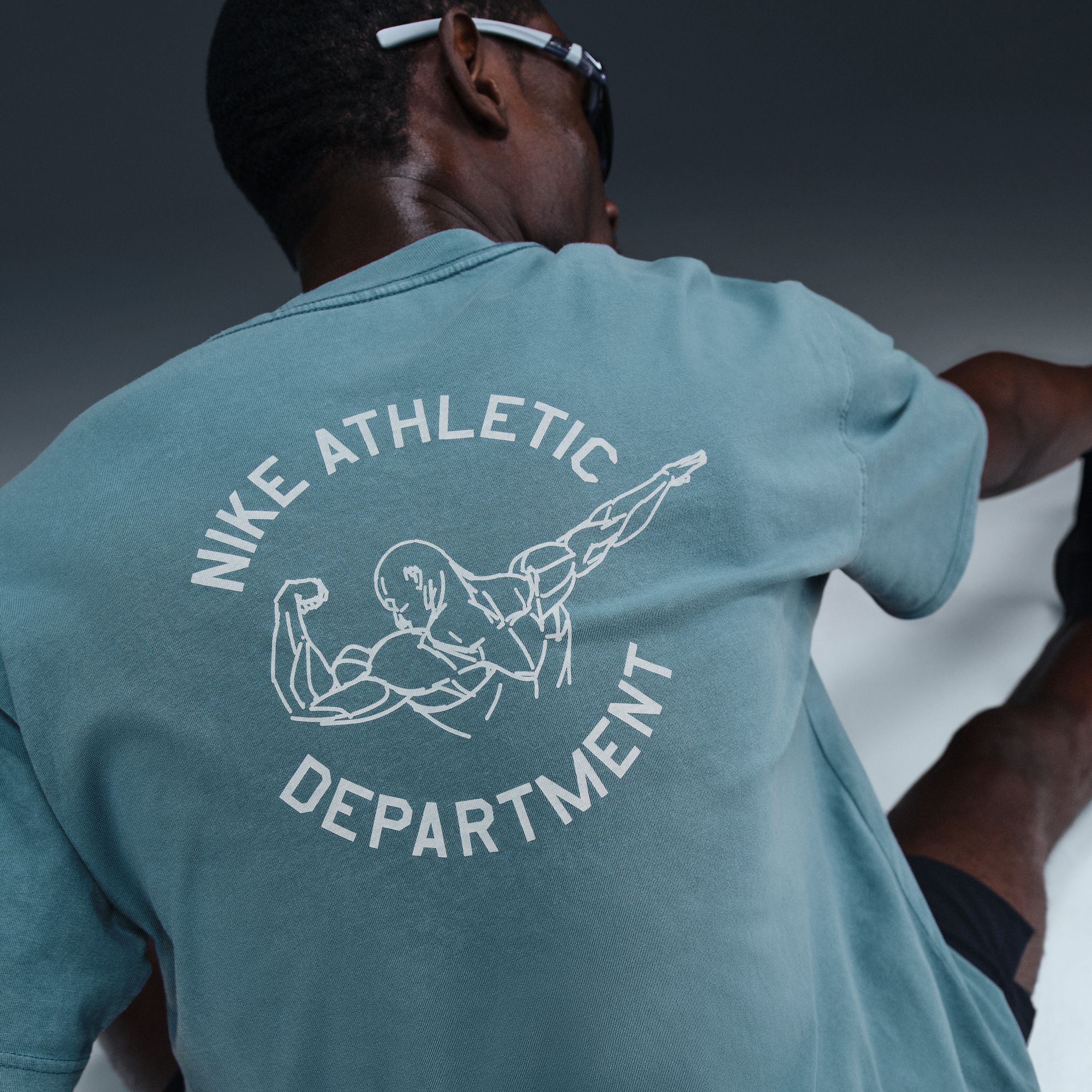Nike Men's Max90 Fitness Graphic T-Shirt product image