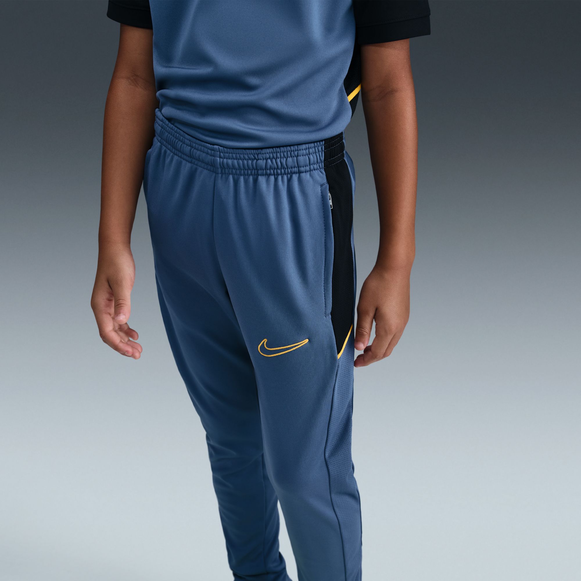 Nike Kids' Dri-FIT Academy Soccer Track Pants product image