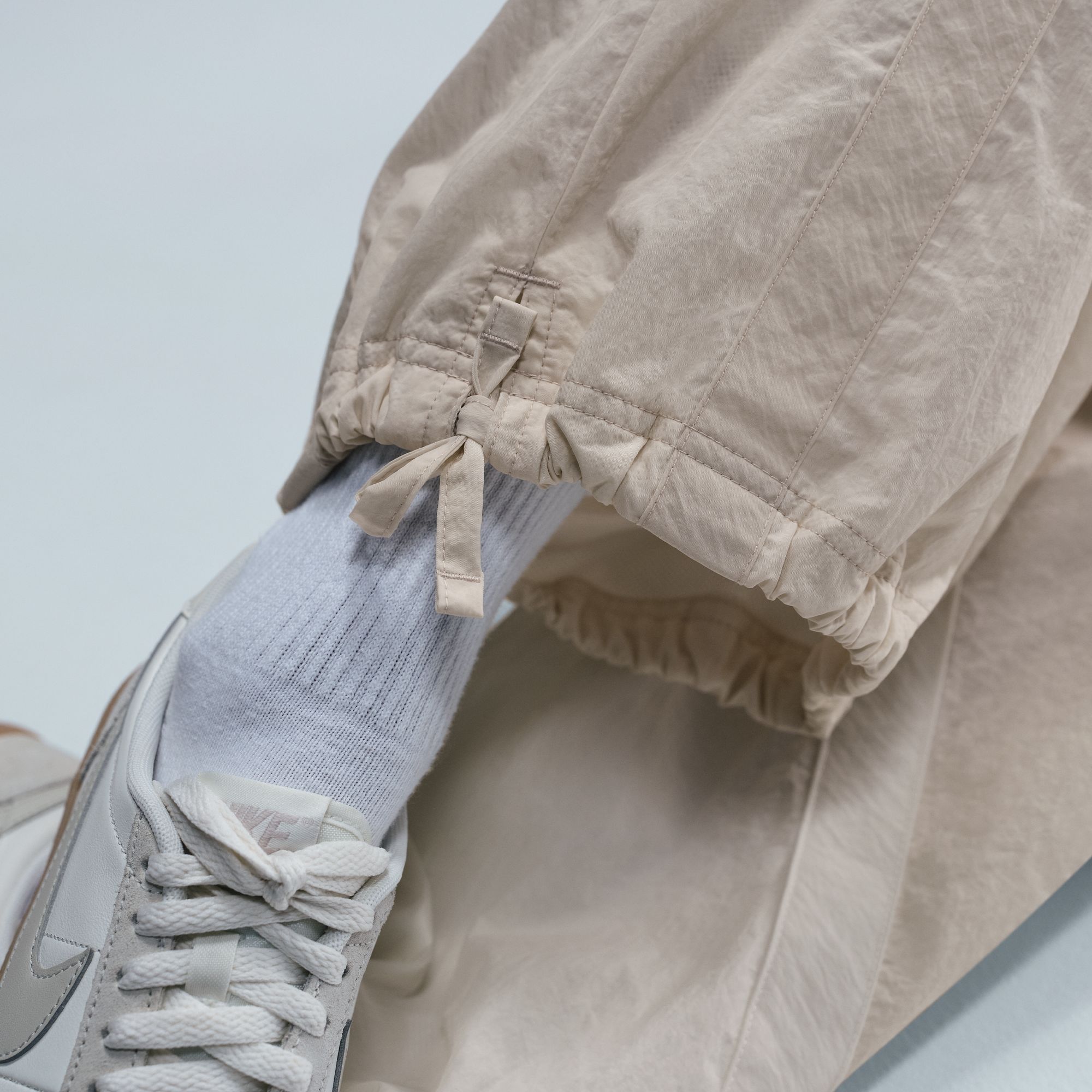 Nike Women's Sportswear Street Woven Open-Hem Pants product image