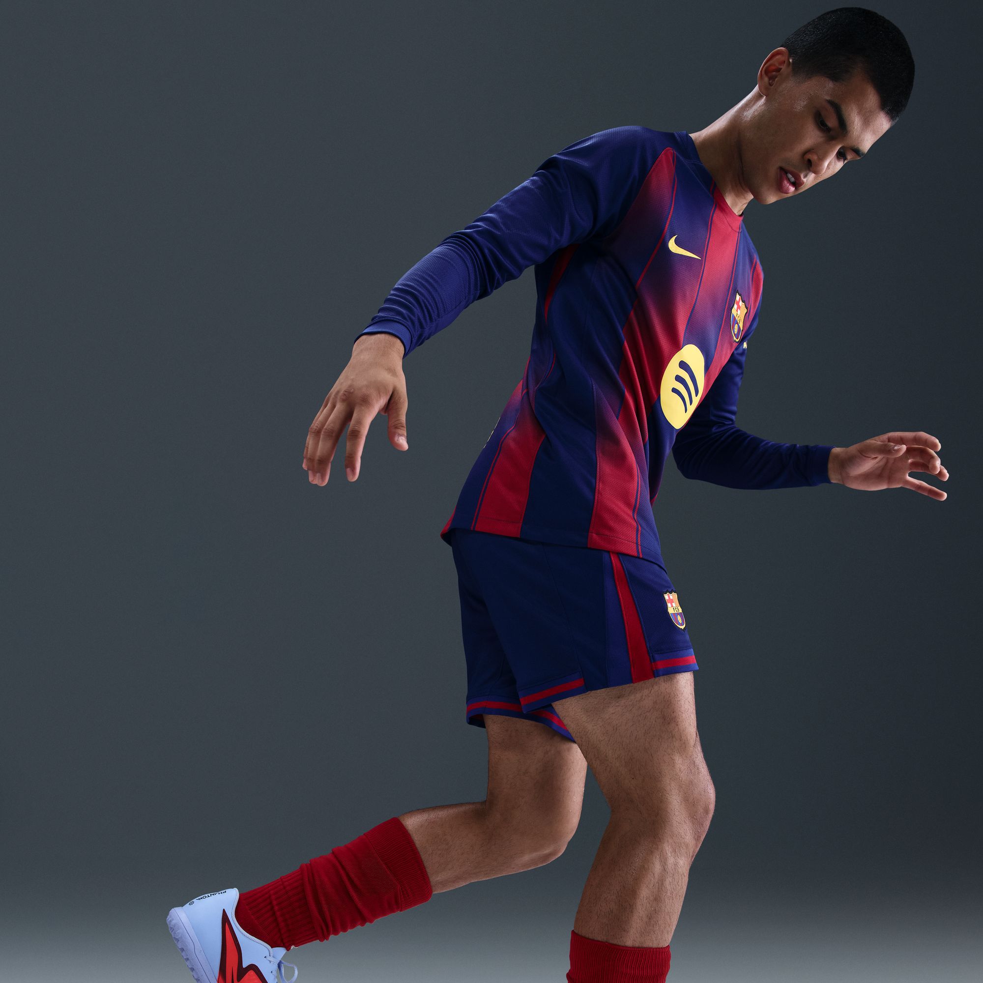 Nike Men's 2025-26 FC Barcelona Blue Home Replica Shorts product image