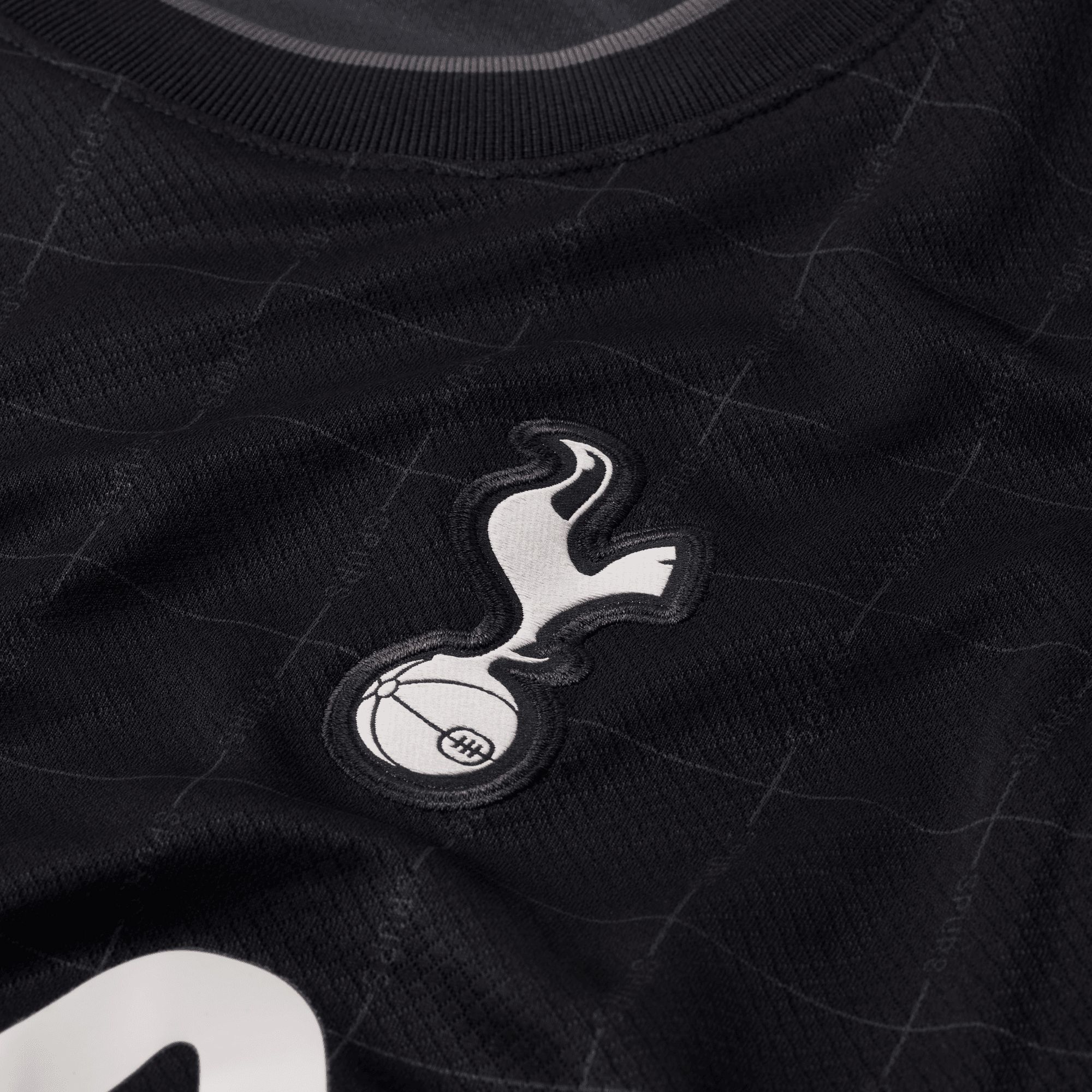 Nike Youth Tottenham Hotspur 2025-26 Black Away Replica Jersey product image