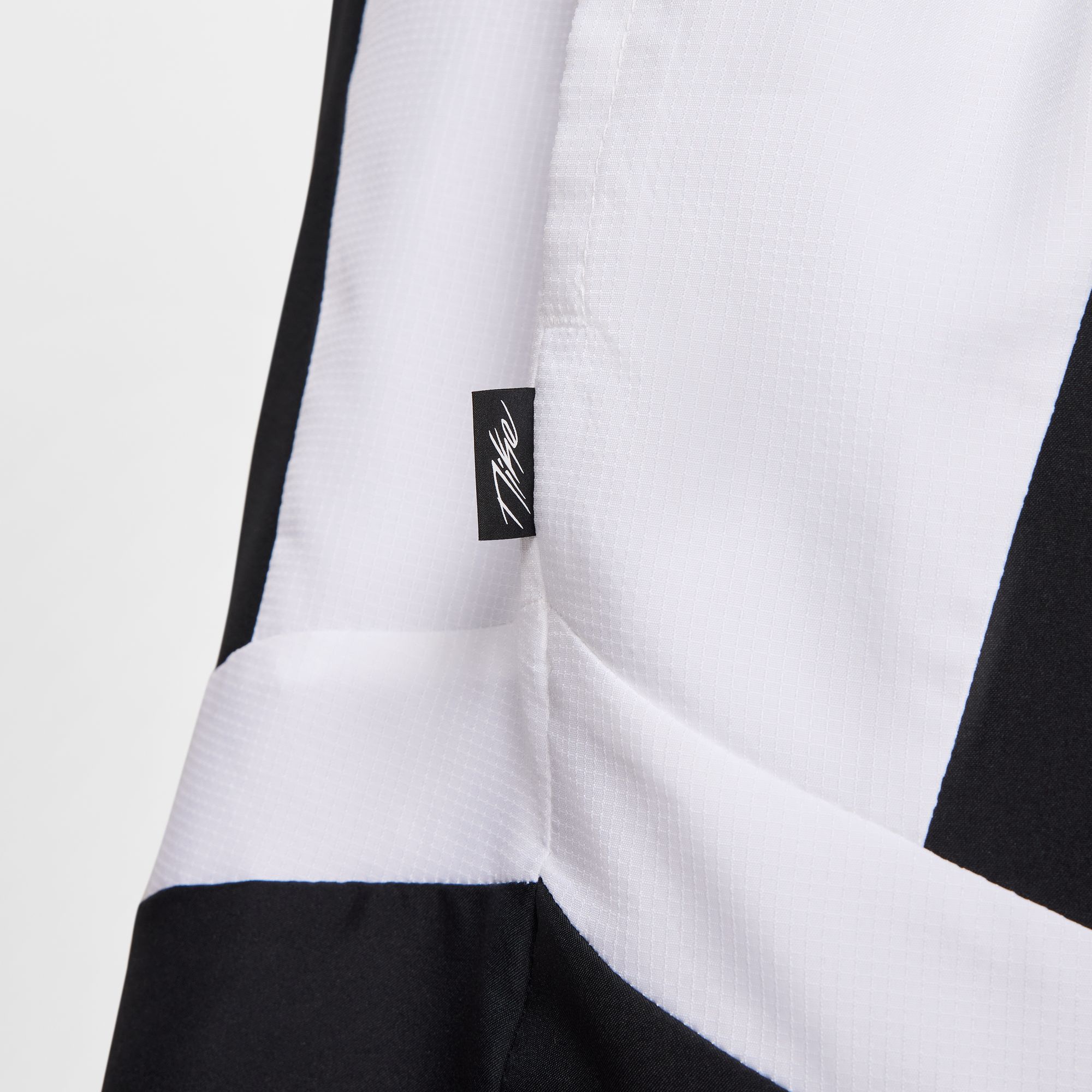 Nike Men's Dri-FIT Woven Icon 6" Basketball Shorts product image