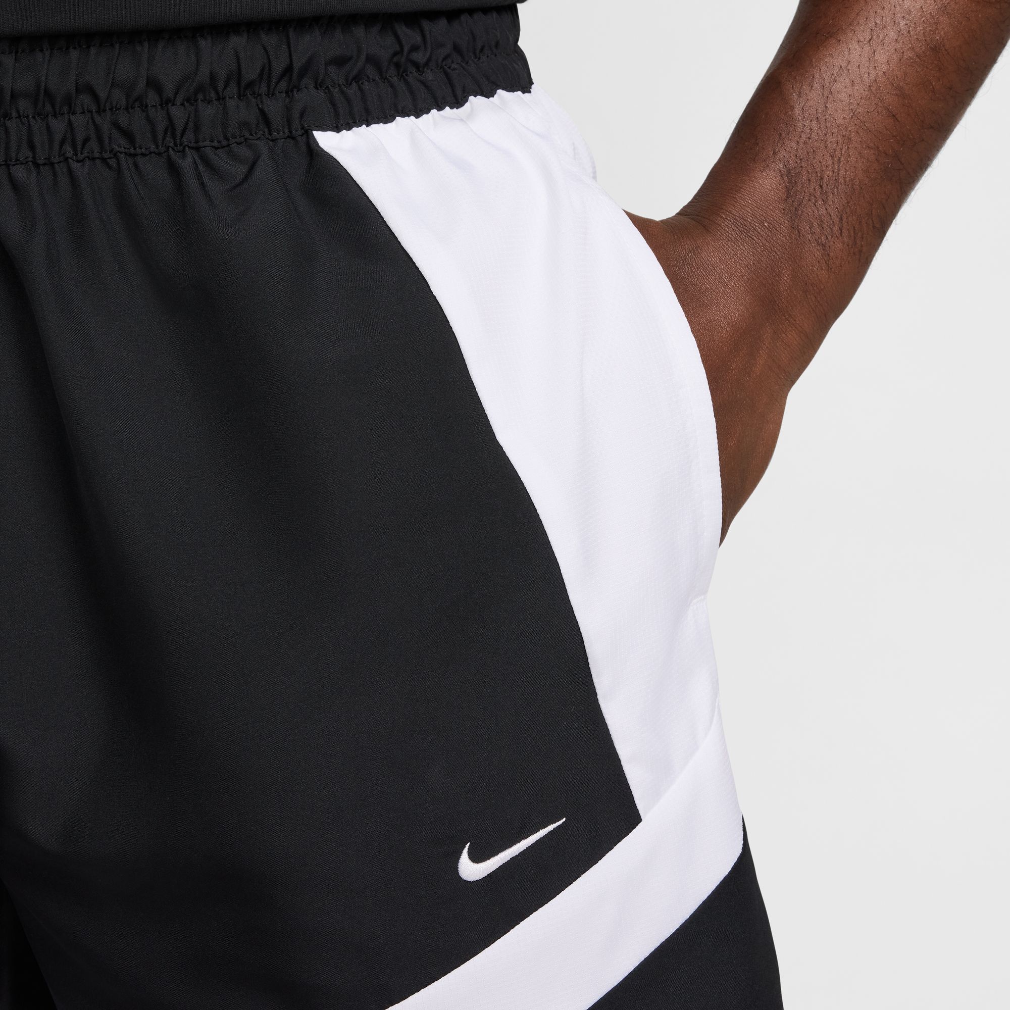 Nike Men's Dri-FIT Woven Icon 6" Basketball Shorts product image