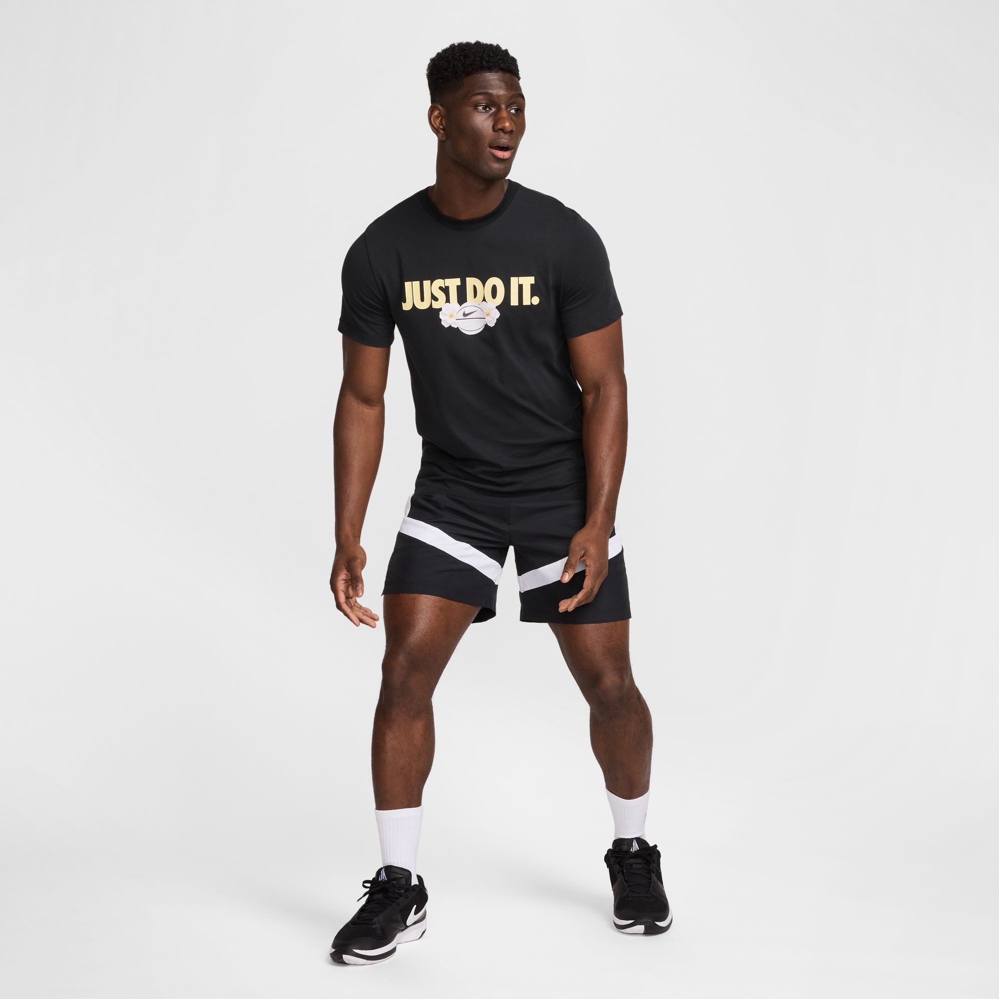 Nike Men's Dri-FIT Woven Icon 6" Basketball Shorts product image