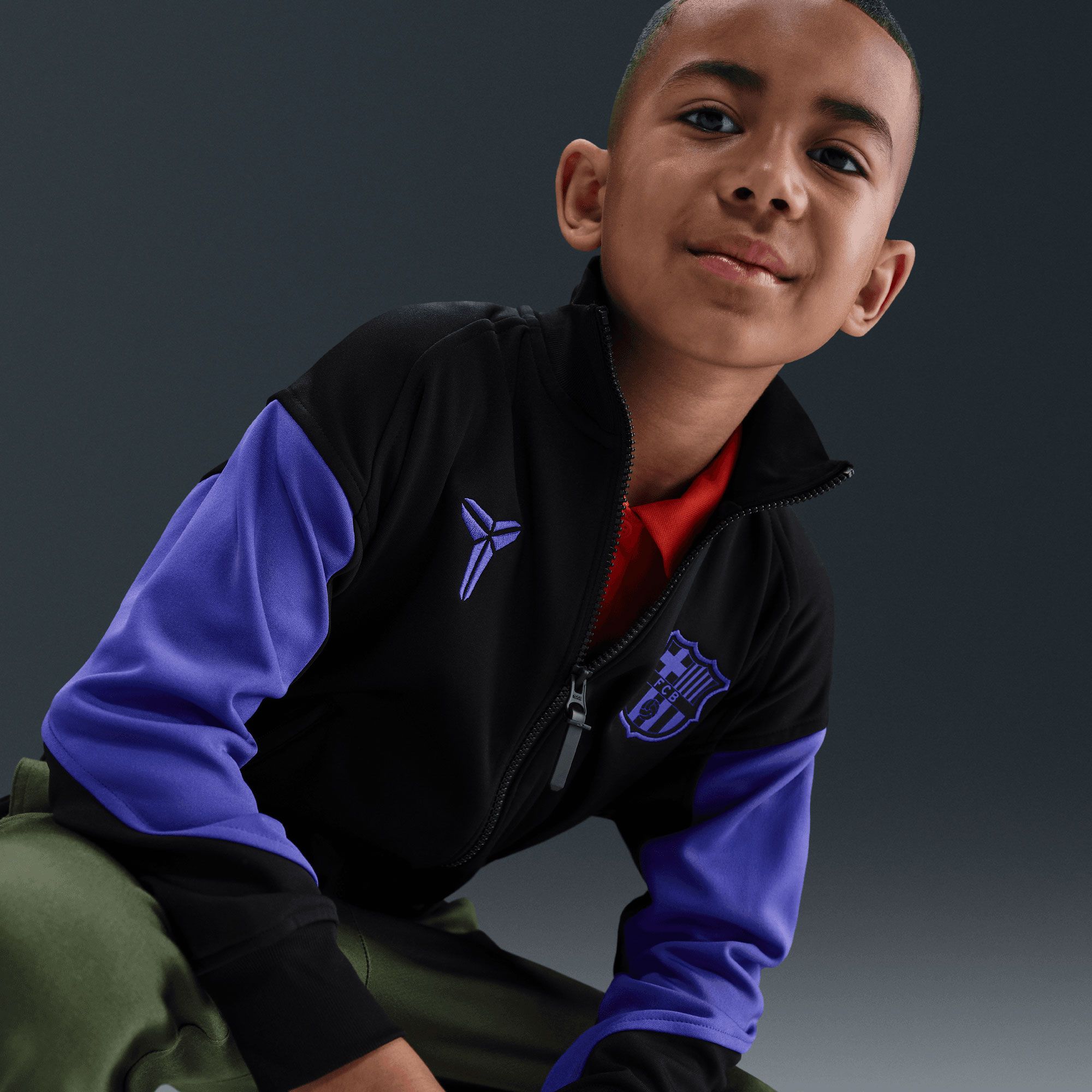 Nike Youth FC Barcelona x Kobe Bryant 2025-26 Away Prematch Anthem Jersey product image