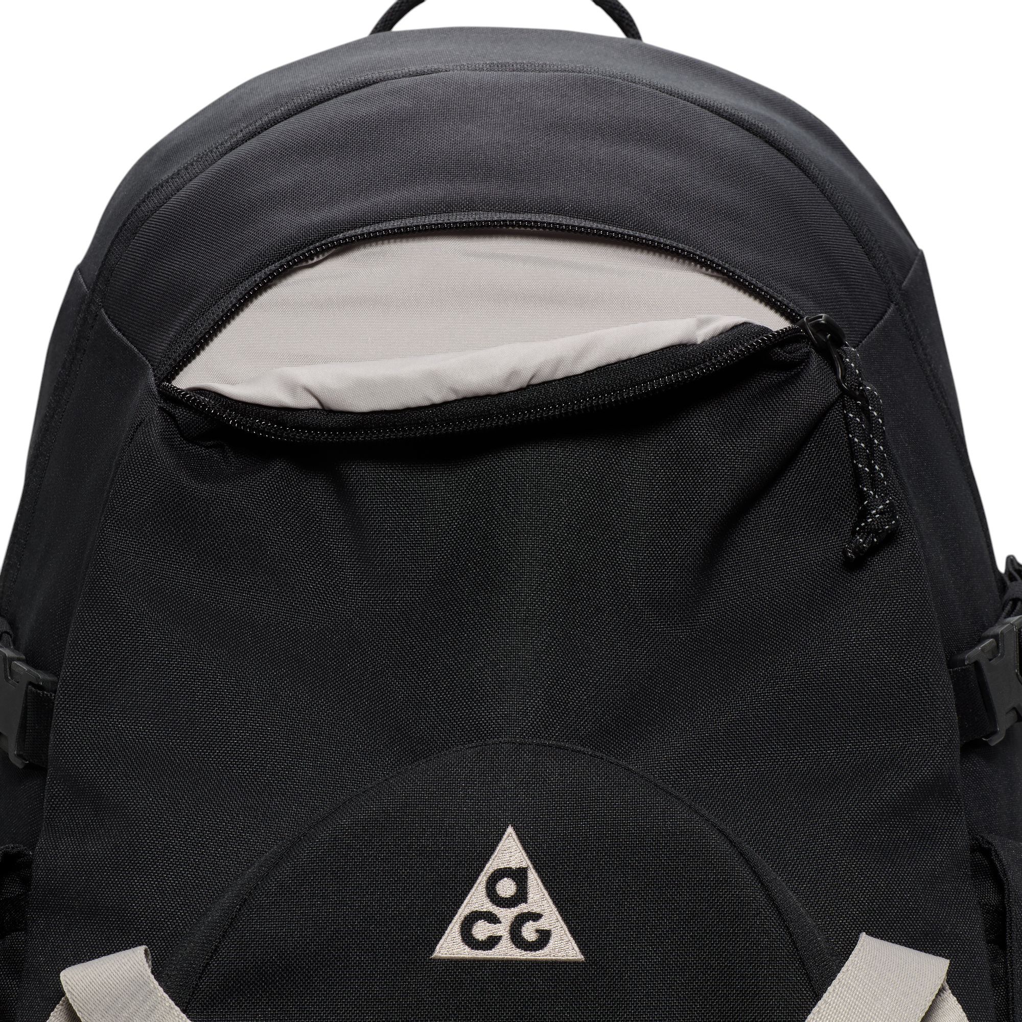 Nike ACG Daymax Backpack product image