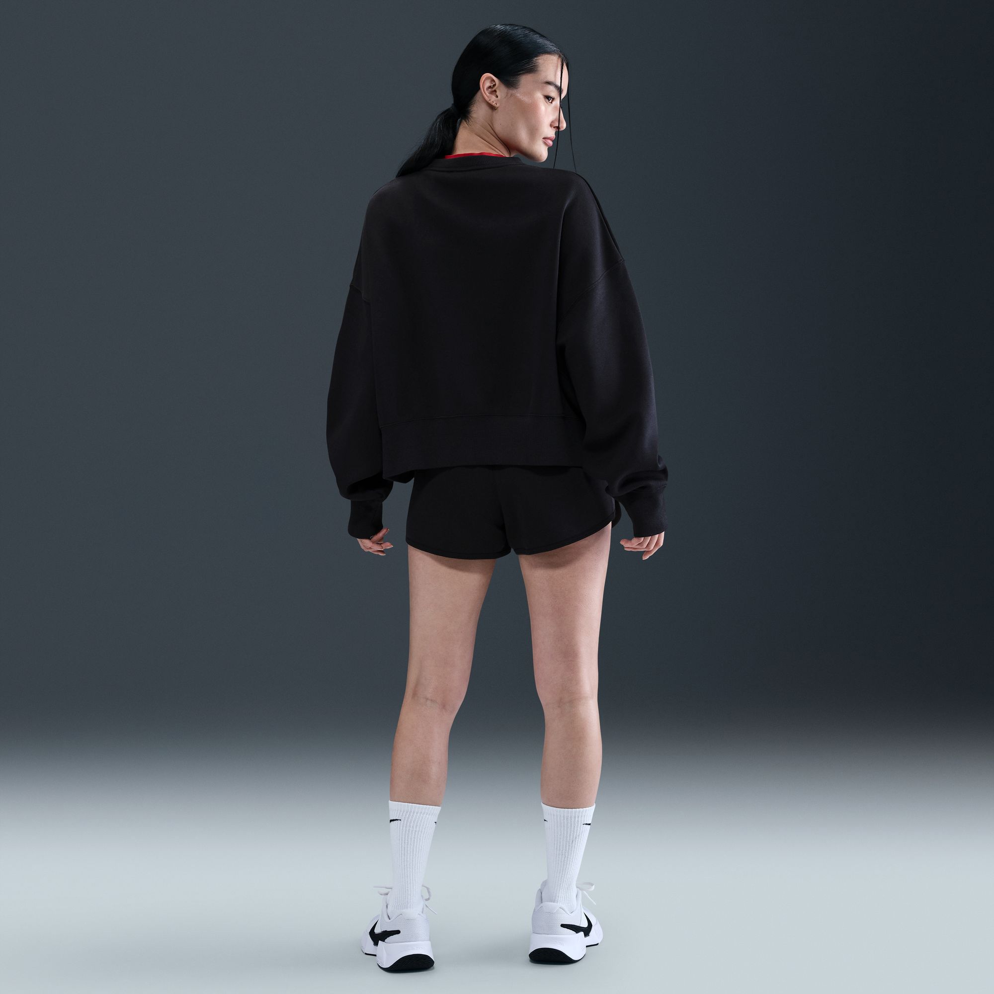 Nike Women's NikeCourt Heritage Phoenix Fleece Over-Oversized Golf Crewneck product image