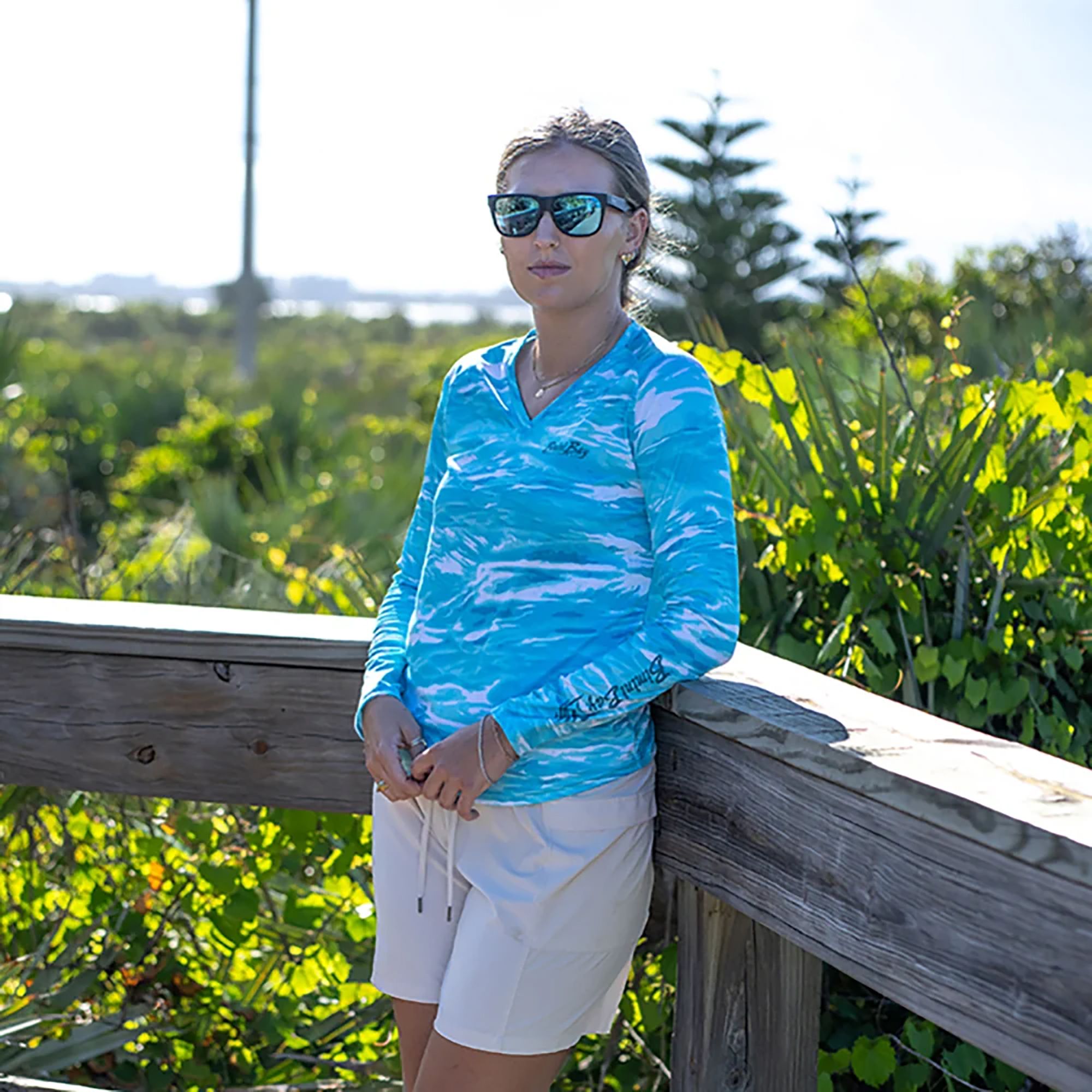Bimini Bay Outfitters Women's Hook 'M  Waves Performance Long Sleeve Shirt product image