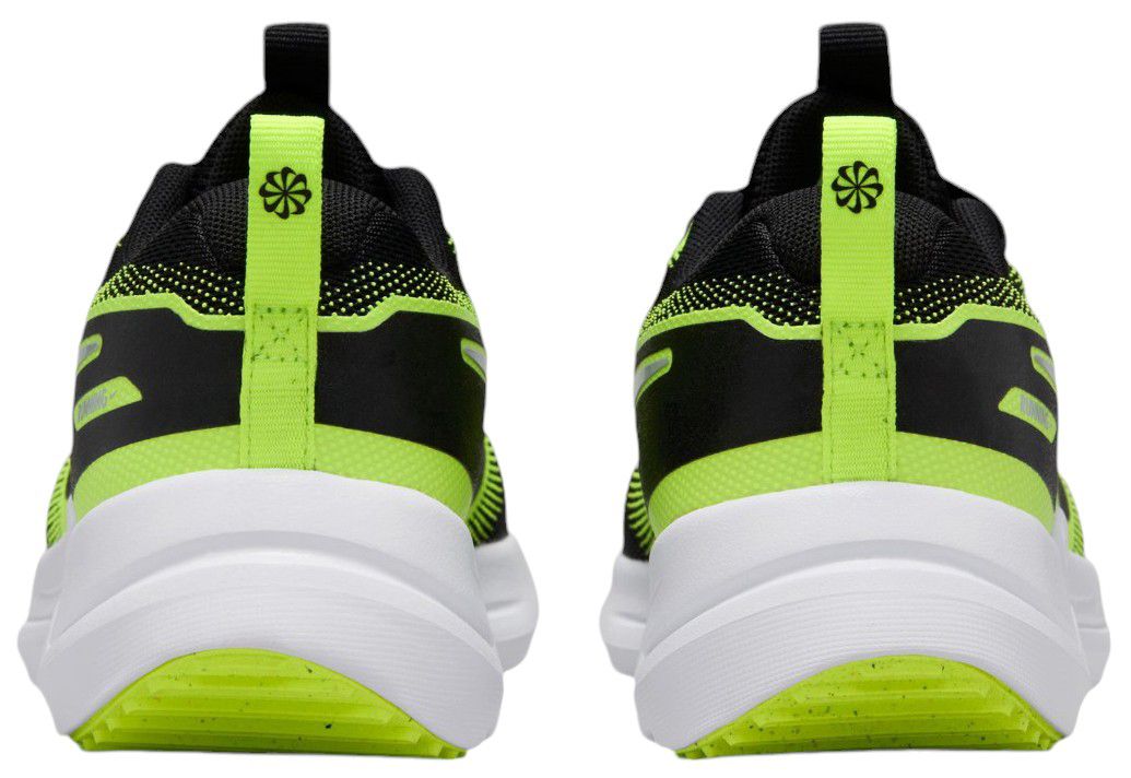 Nike Kids' Grade School Cosmic Runner Shoes product image