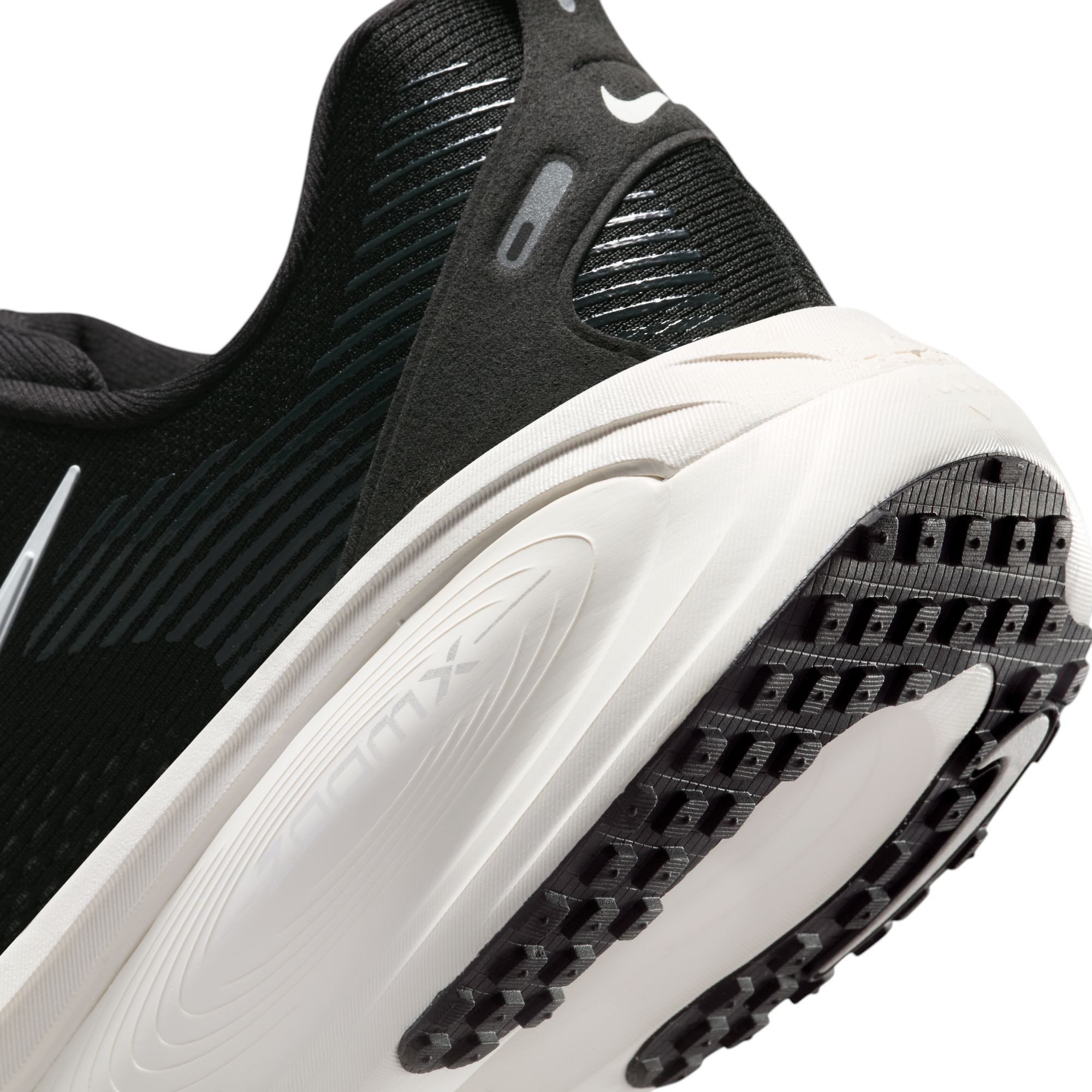 Nike Men's Vomero 18 Running Shoes product image