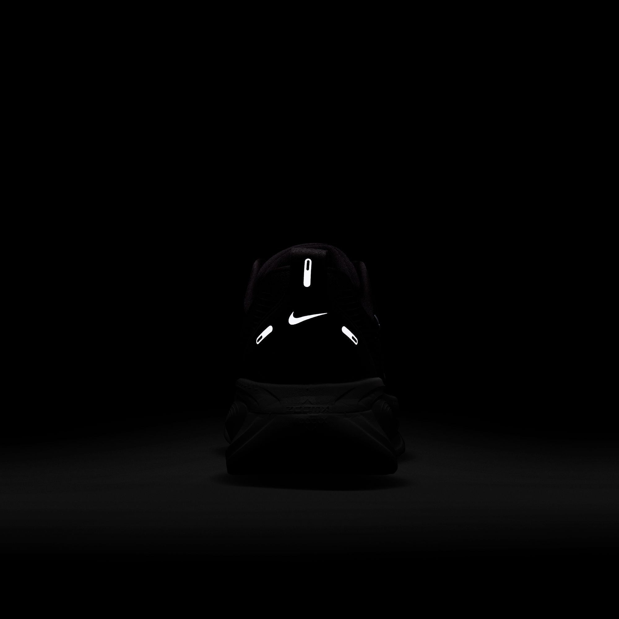 Nike Men's Vomero 18 Running Shoes product image