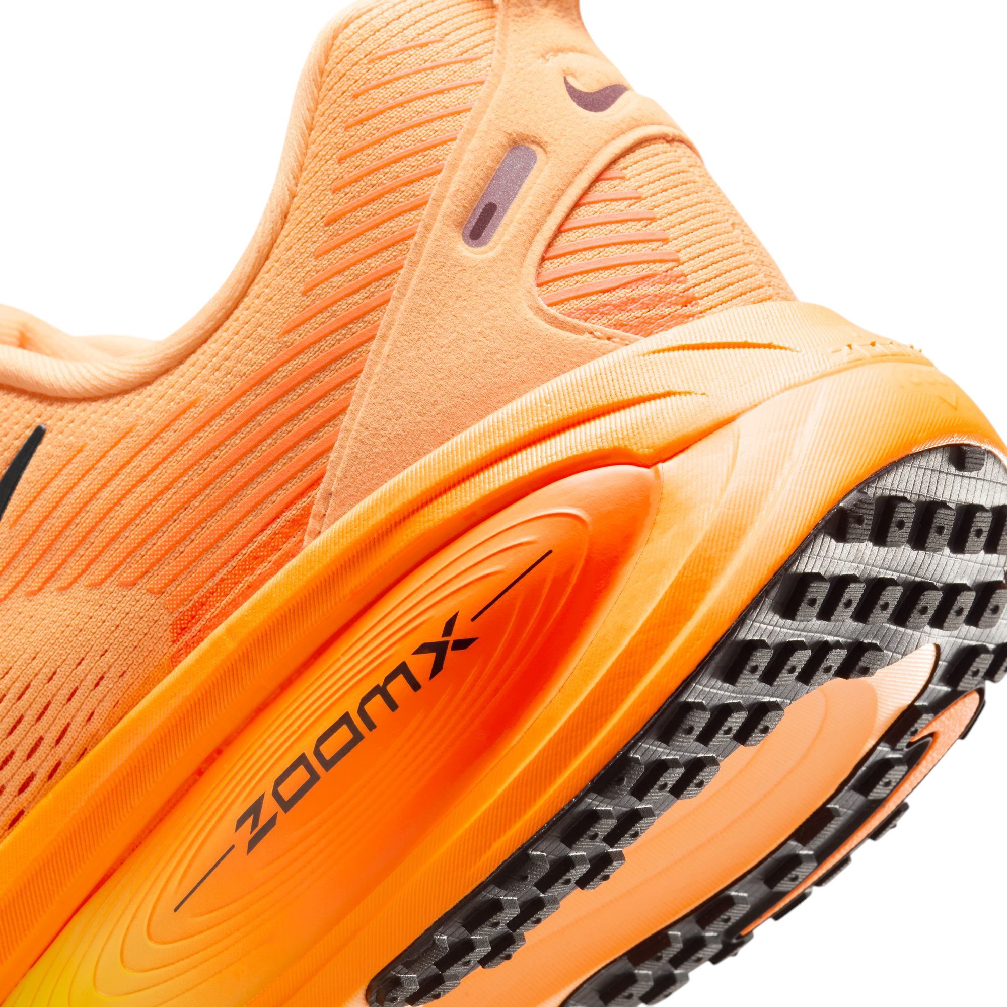 Nike Men's Vomero 18 Running Shoes product image