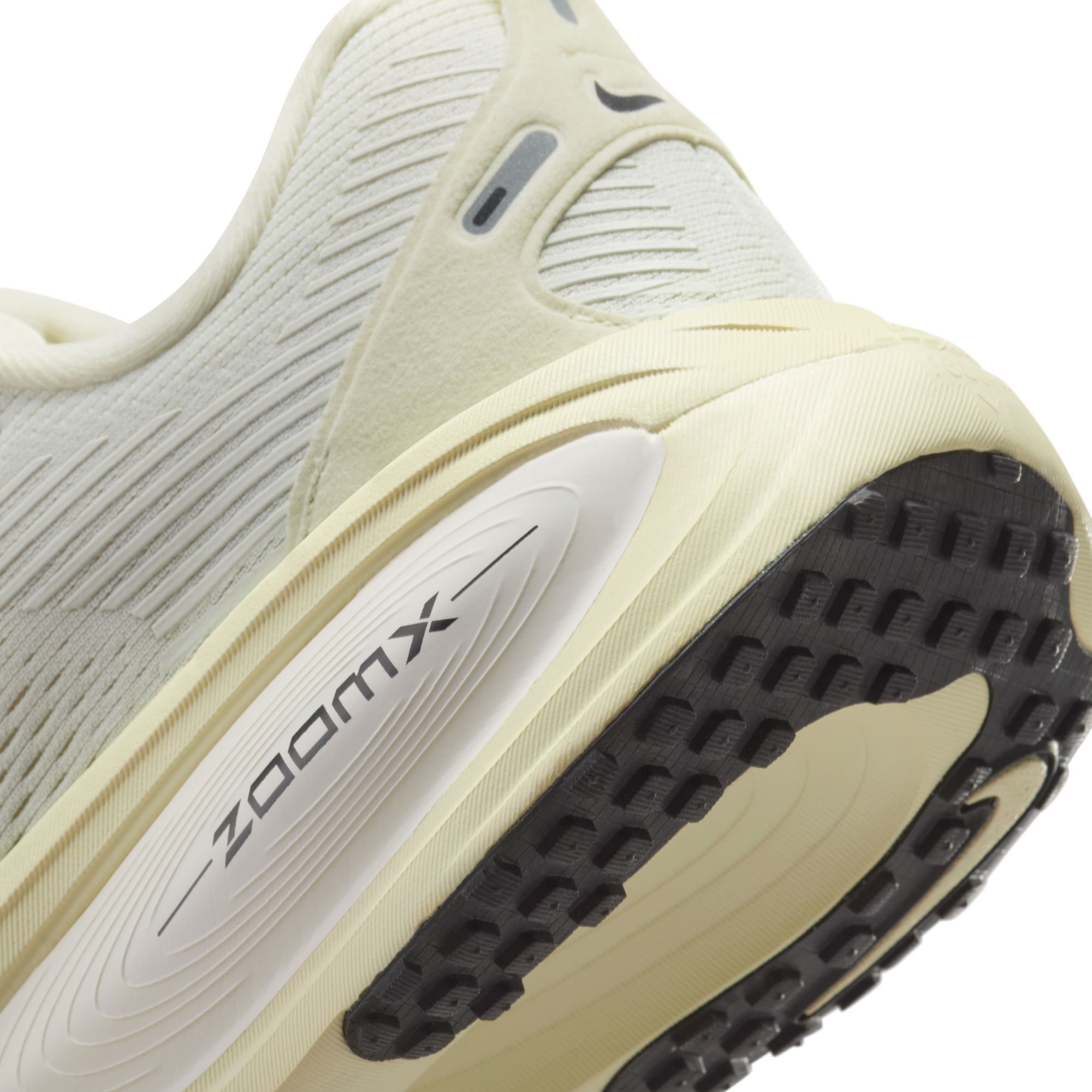 Nike Women's Vomero 18 Running Shoes product image