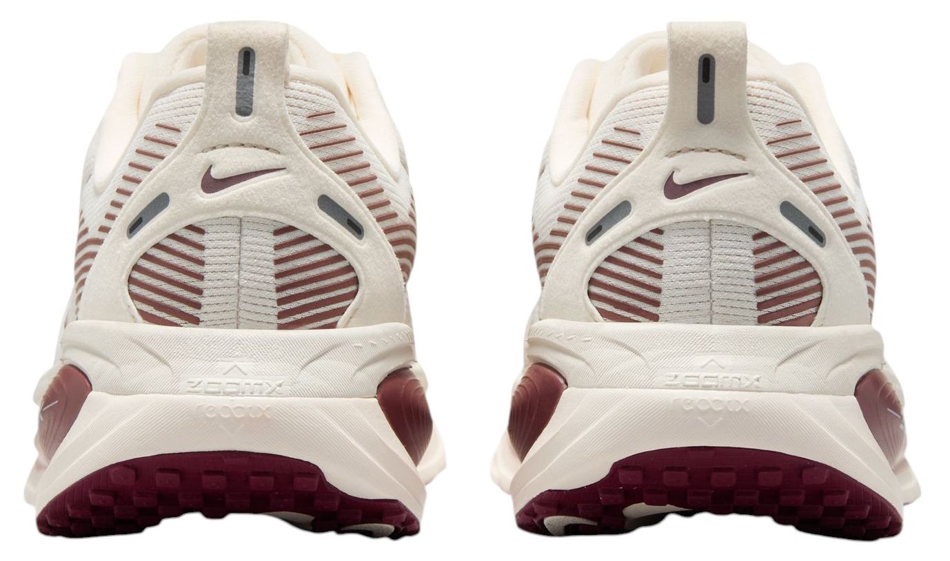 Nike Women's Vomero 18 Running Shoes product image