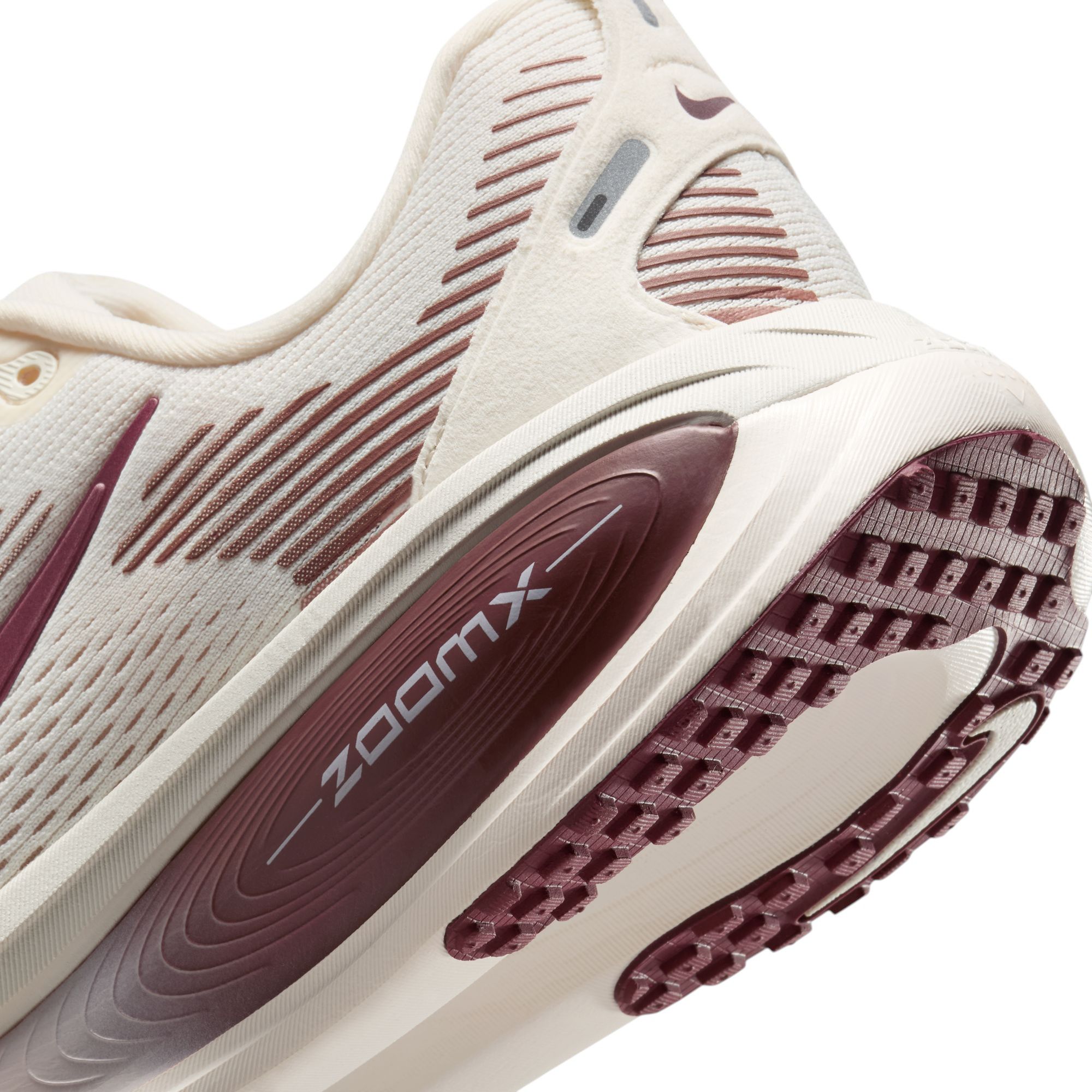 Nike Women's Vomero 18 Running Shoes product image