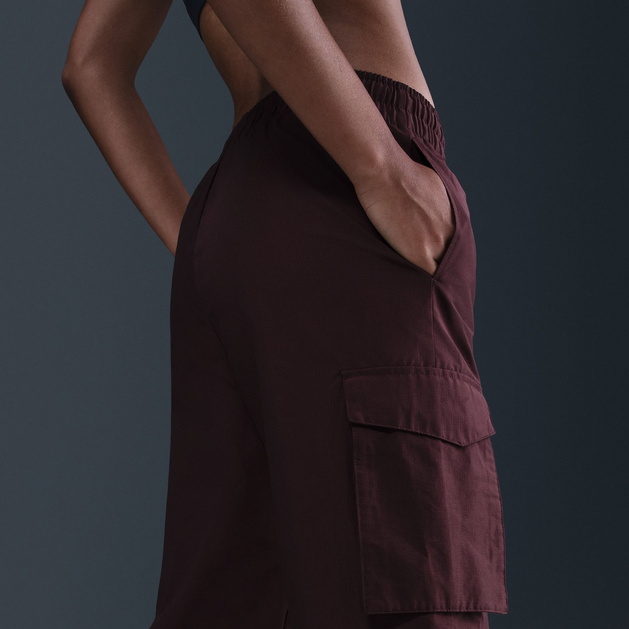 Nike Women's Sportswear Everything Woven Mid-Rise Cargo Pants product image