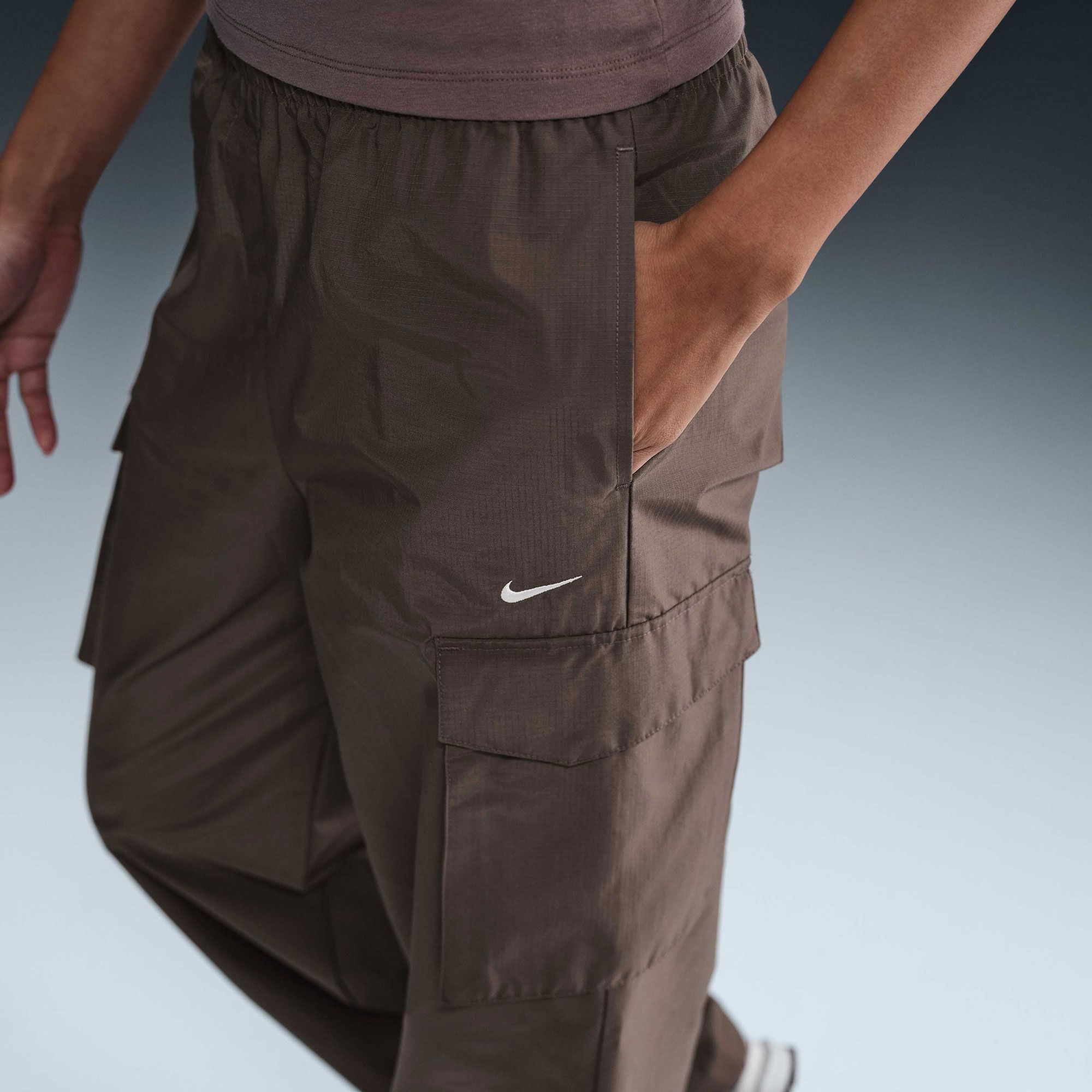 Nike Women's Sportswear Everything Woven Mid-Rise Cargo Pants product image