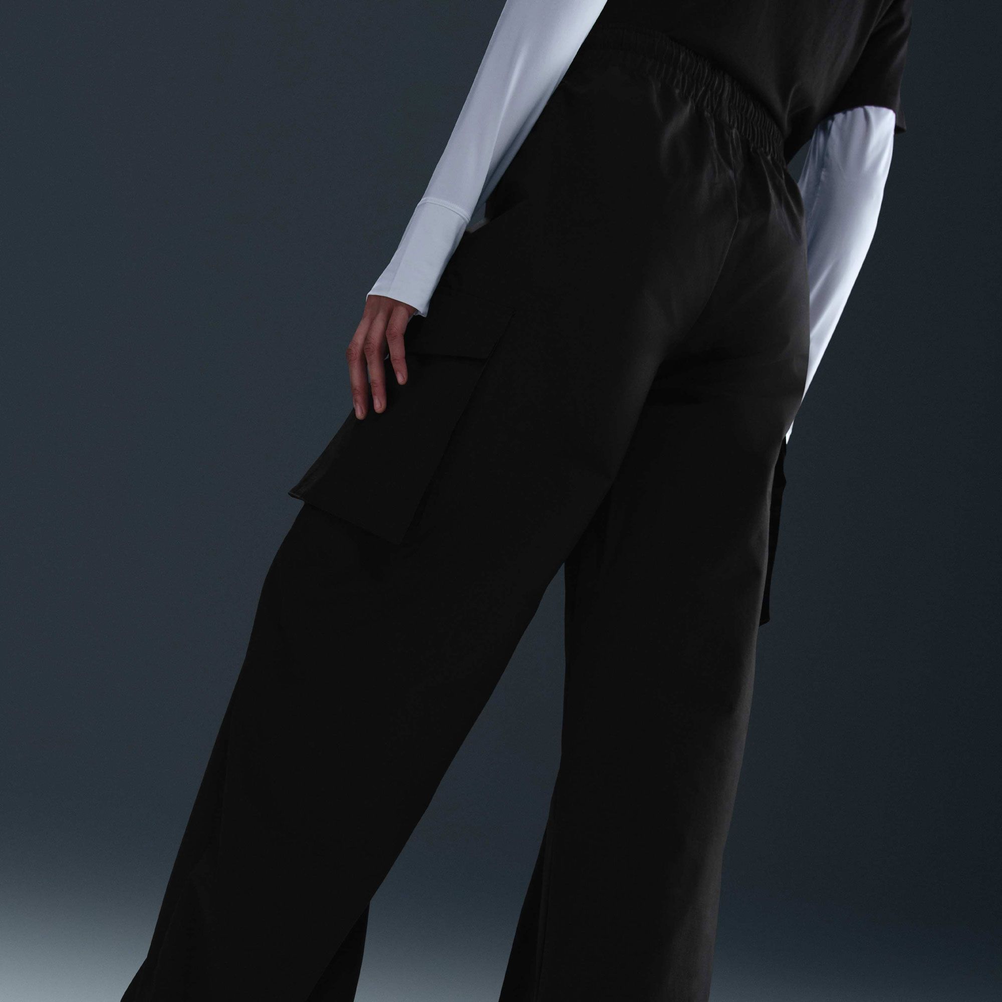 Nike Women's Sportswear Everything Woven Mid-Rise Cargo Pants product image