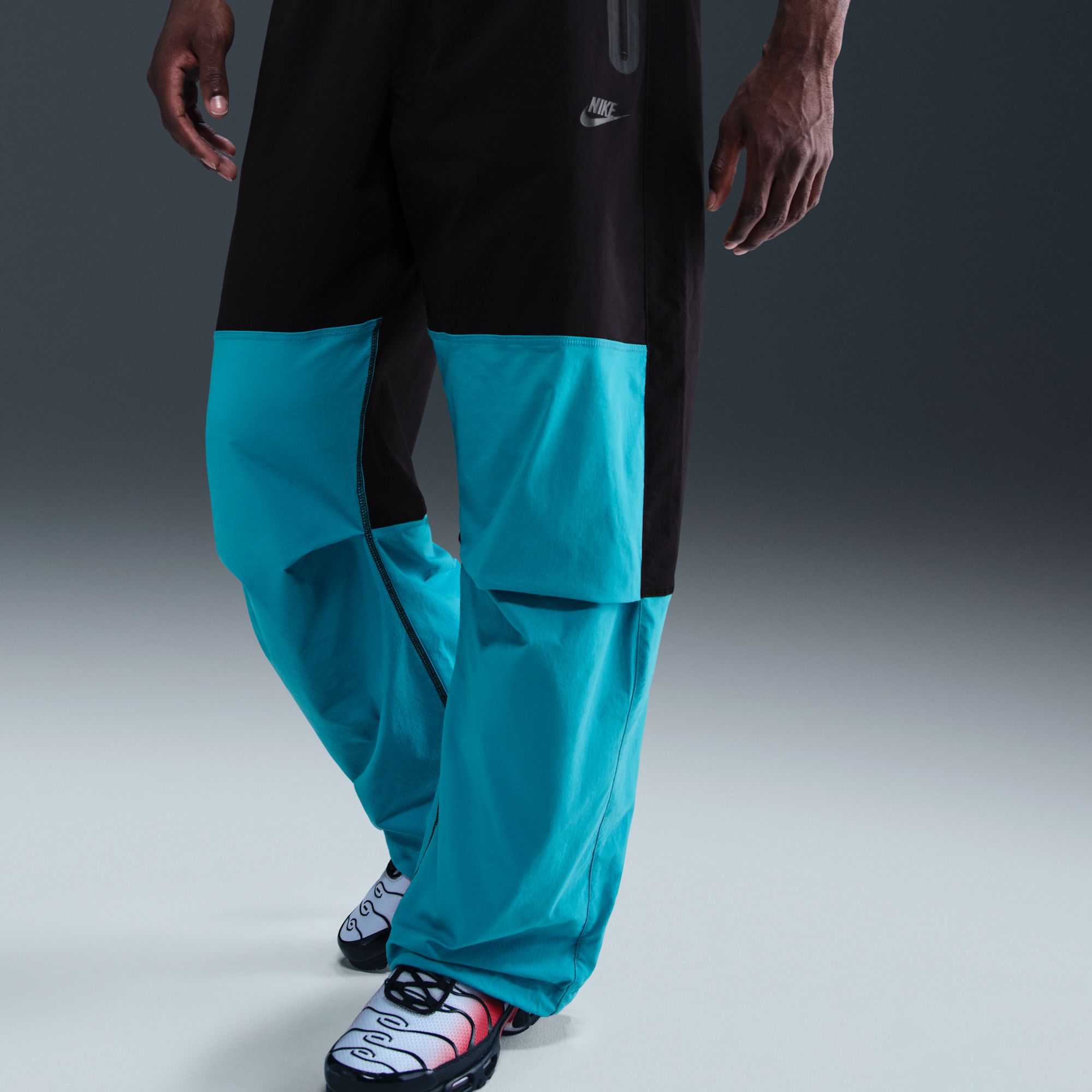 Nike Men's Tech Woven Oversized Pants product image