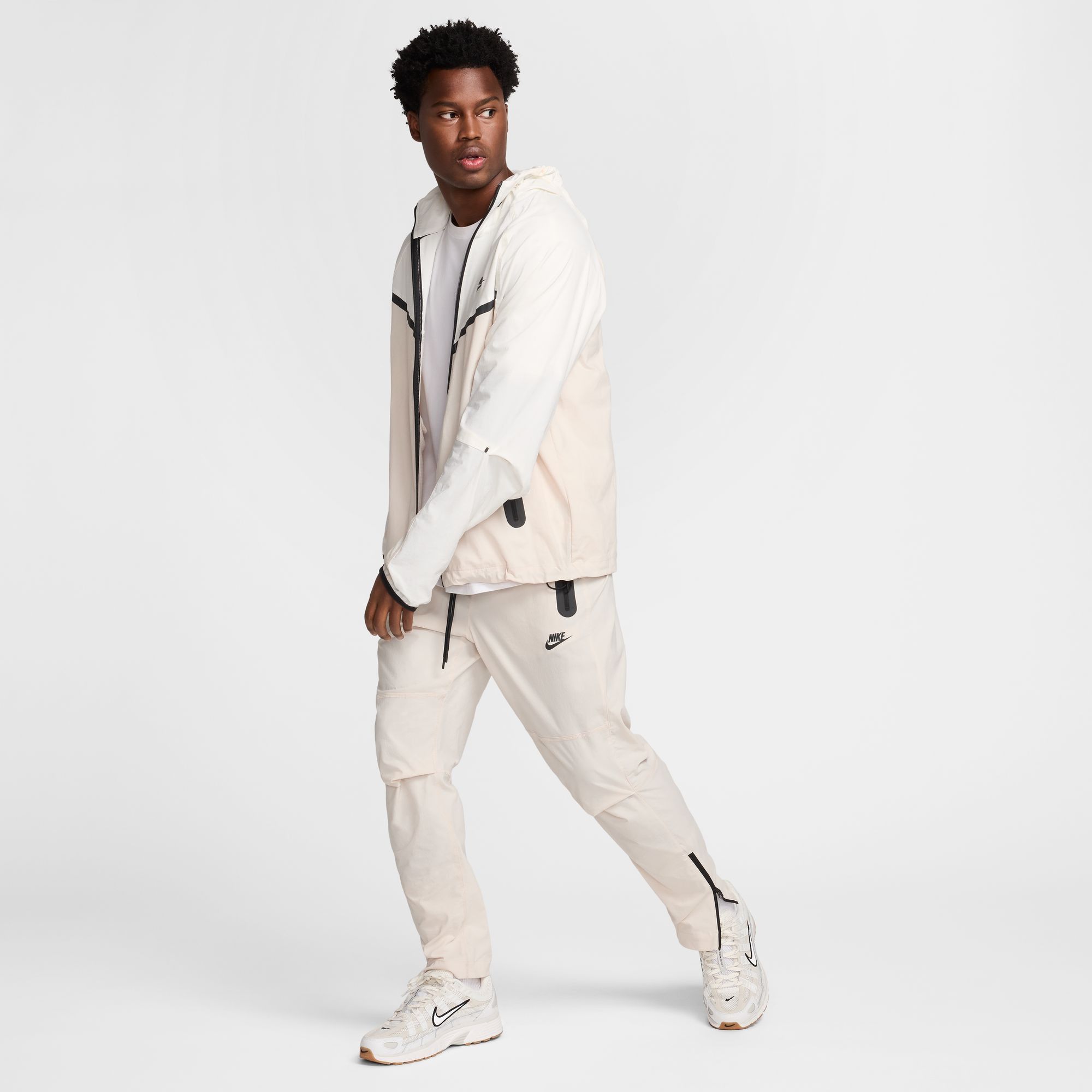 Nike Men's Tech Woven Pants product image