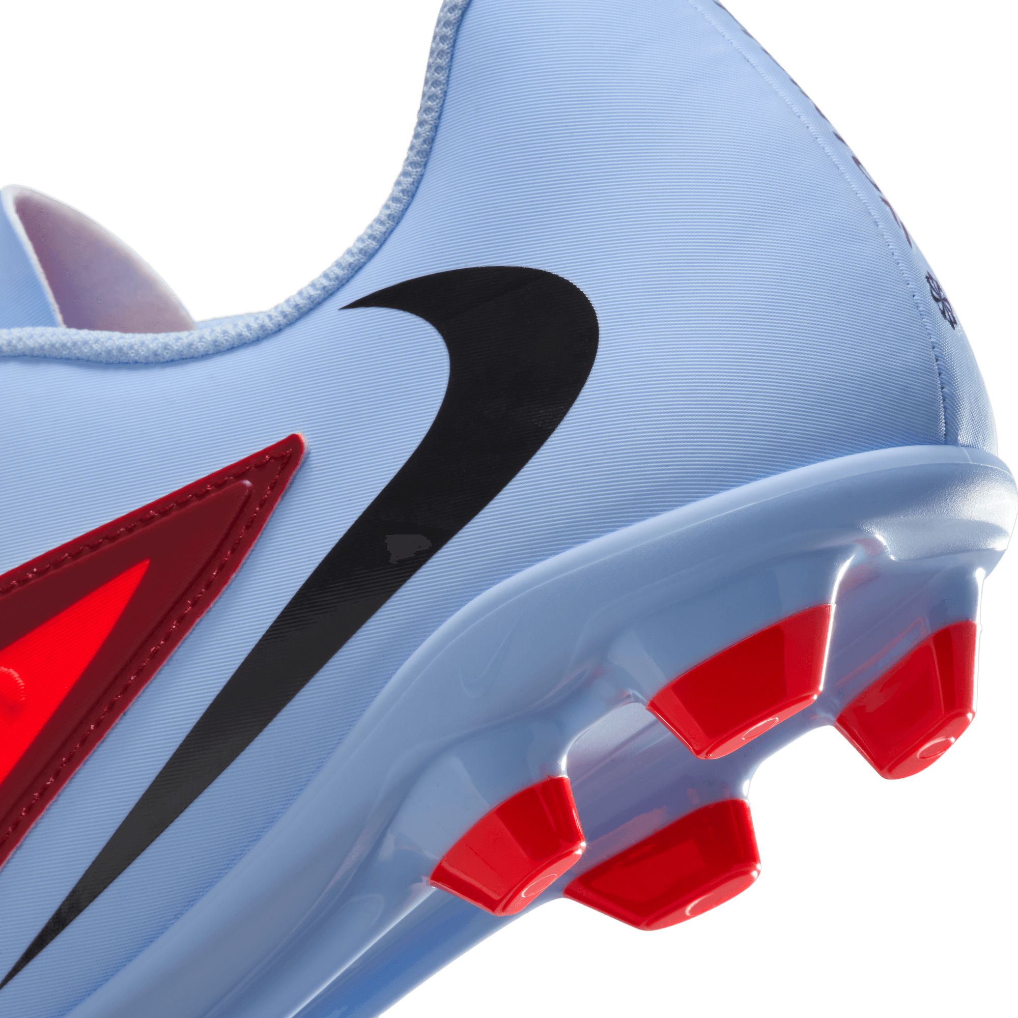 Nike Phantom 6 Club FG/MG Soccer Cleats product image