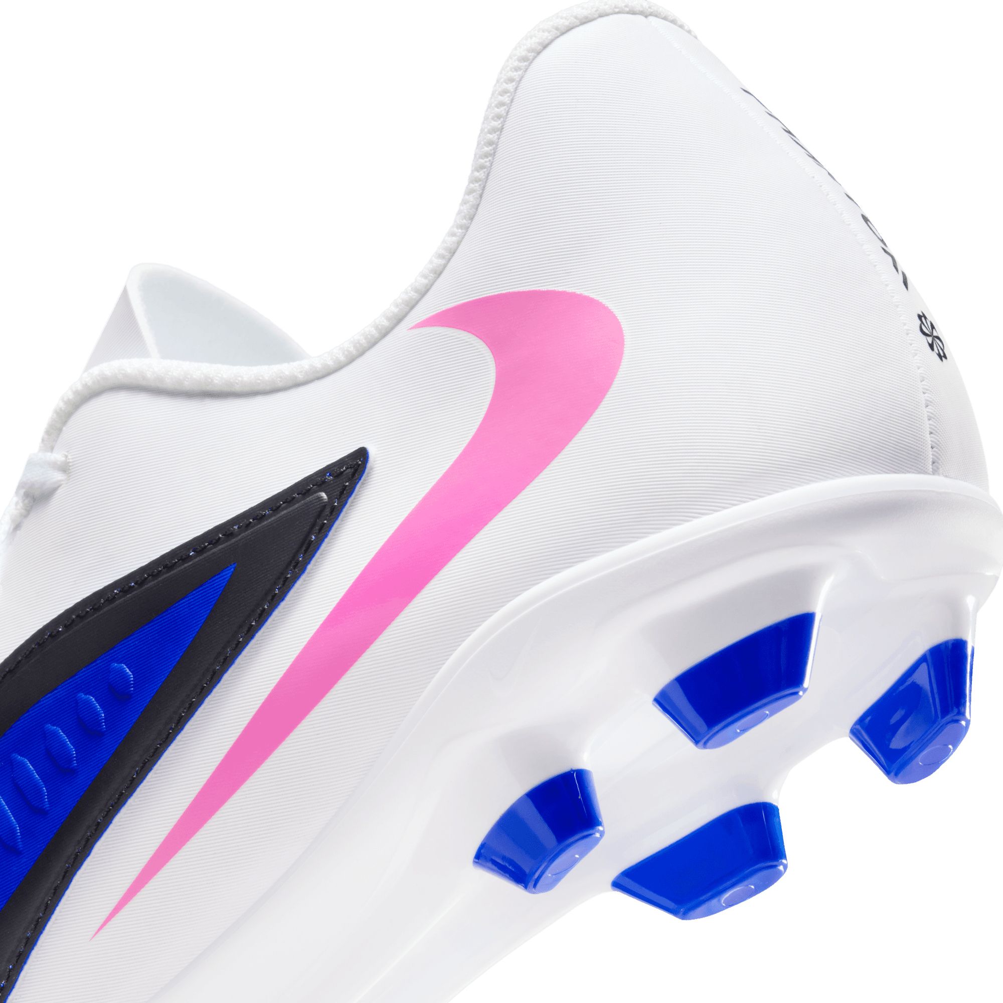 Nike Phantom 6 Club FG/MG Soccer Cleats product image
