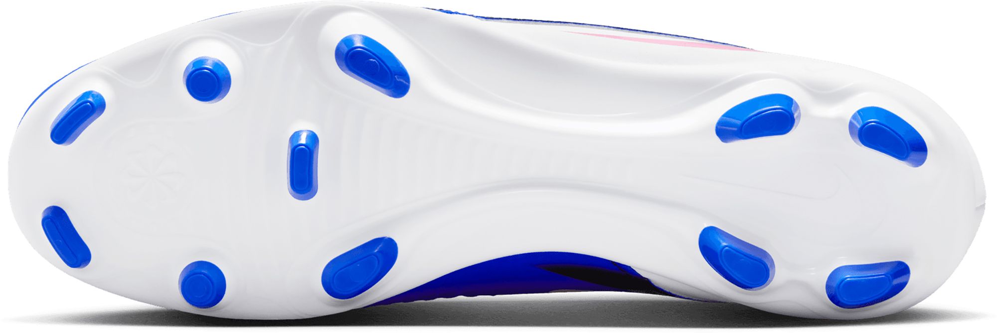 Nike Phantom 6 Club FG/MG Soccer Cleats product image