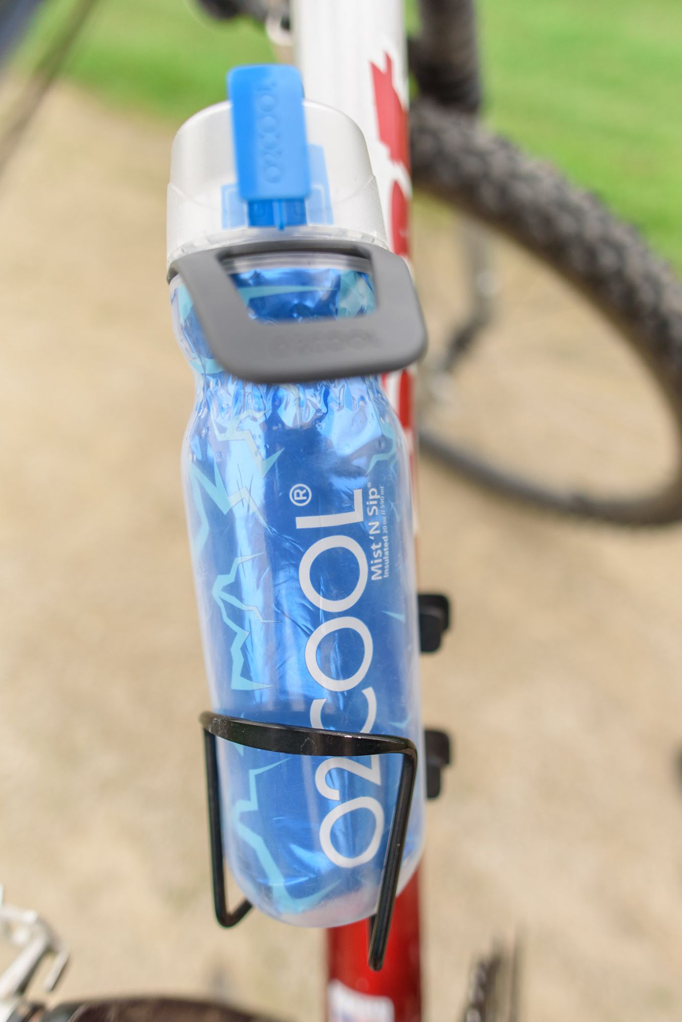 O2COOL Mist N' Sip® Water Bottle for Drinking and Misting product image