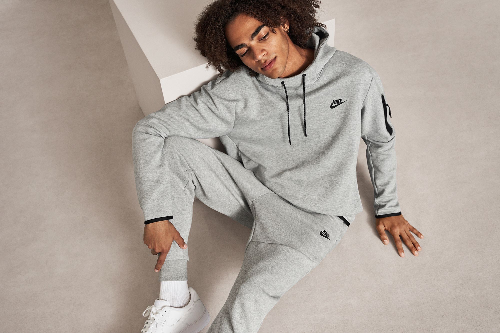 Nike Men's Sportswear Tech Fleece Joggers product image
