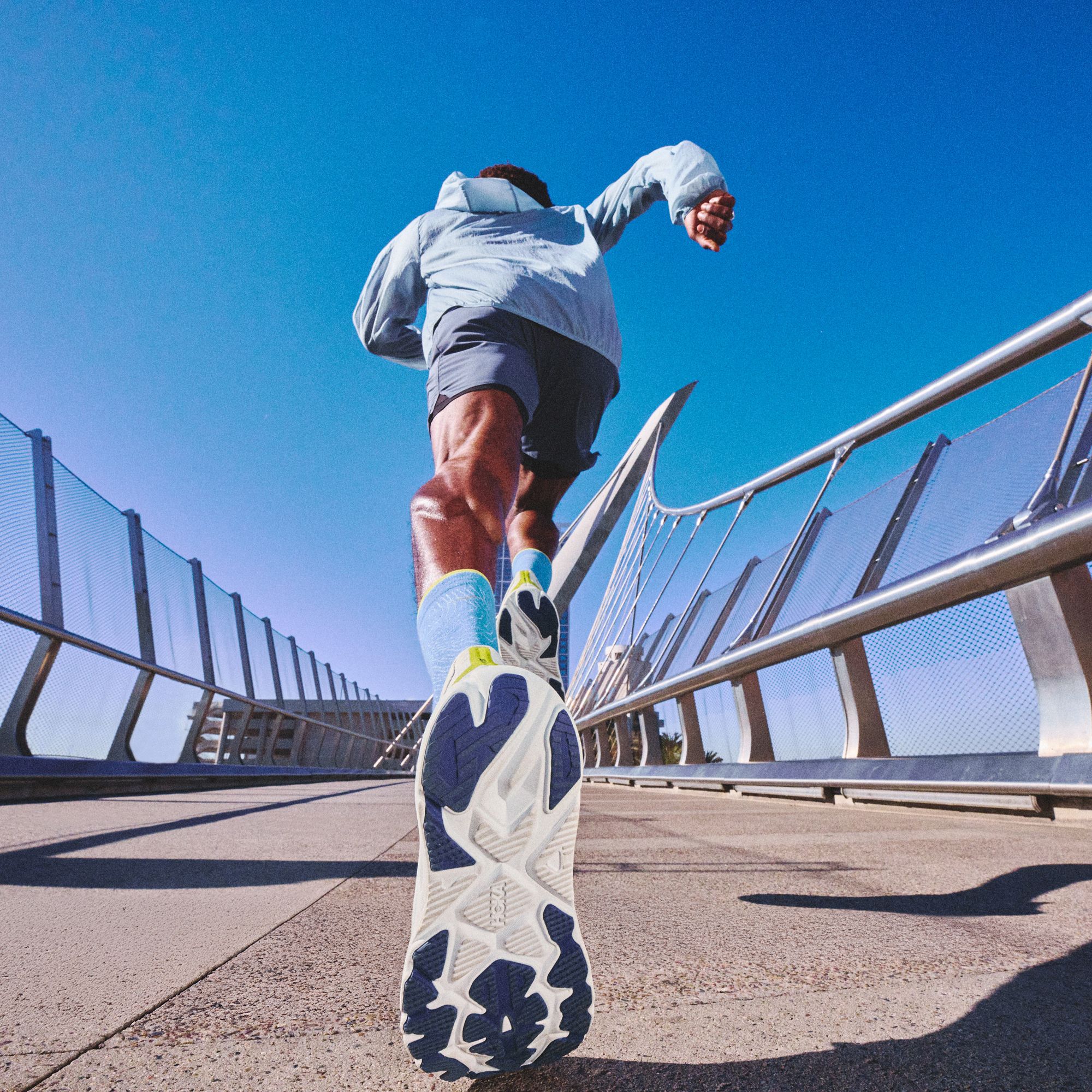 HOKA Men's Arahi 8 Running Shoes product image