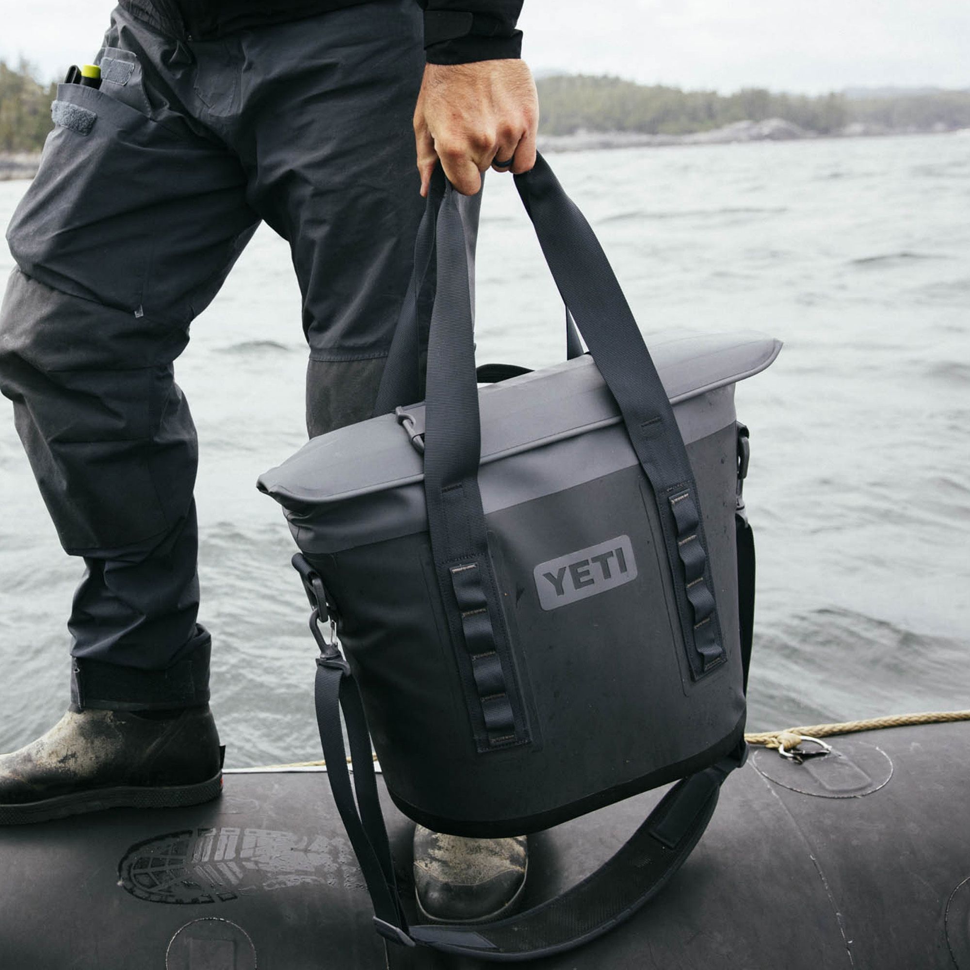 YETI Hopper M15 Soft Cooler product image