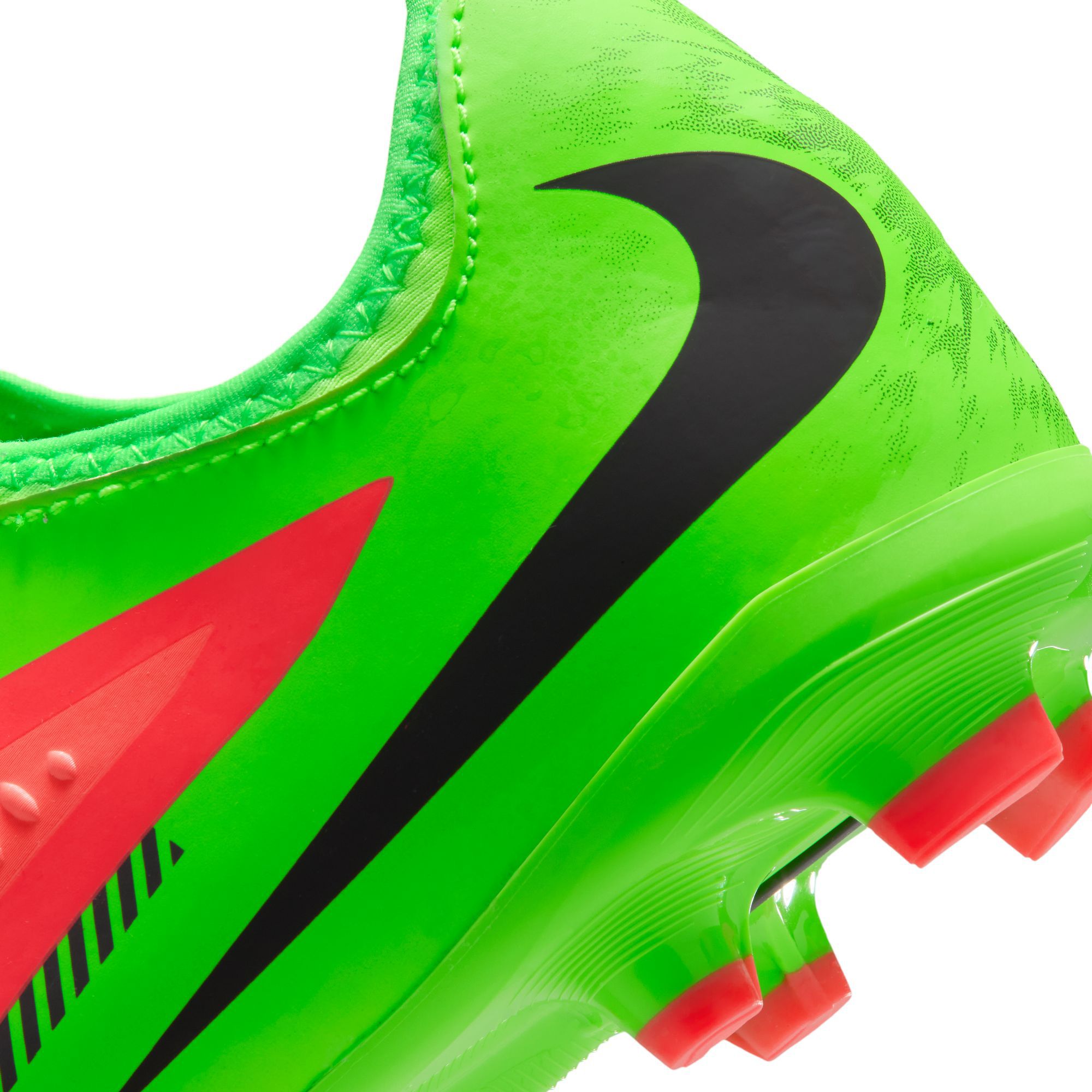 Nike Kids' Phantom 6 Academy Erling Haaland FG Soccer Cleats product image