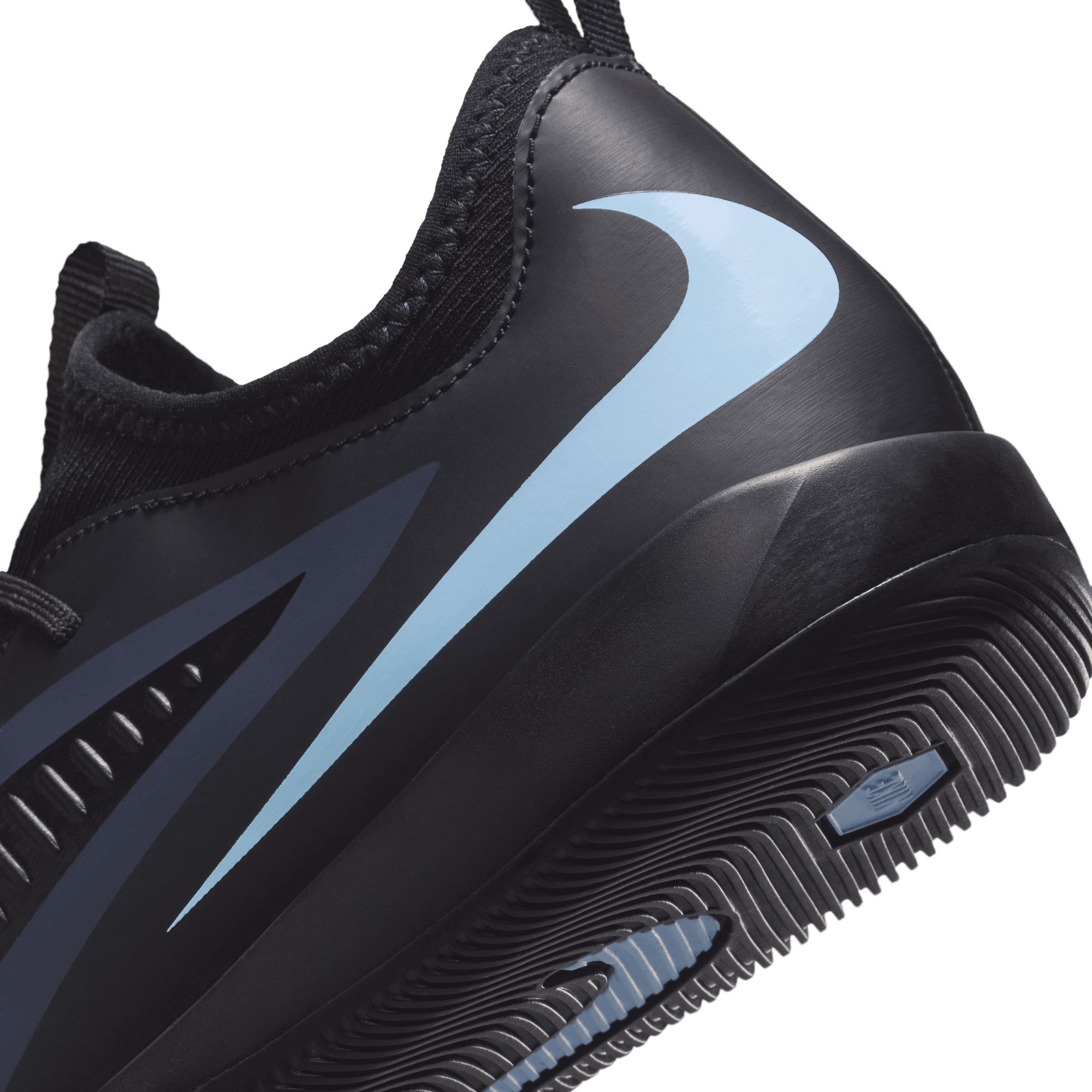 Nike Kids' Phantom 6 Academy Indoor Soccer Shoes product image