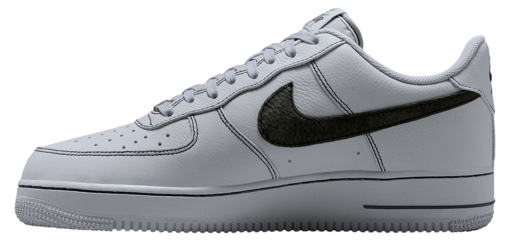 Nike Men's Air Force 1 '07 LV8 Shoes product image