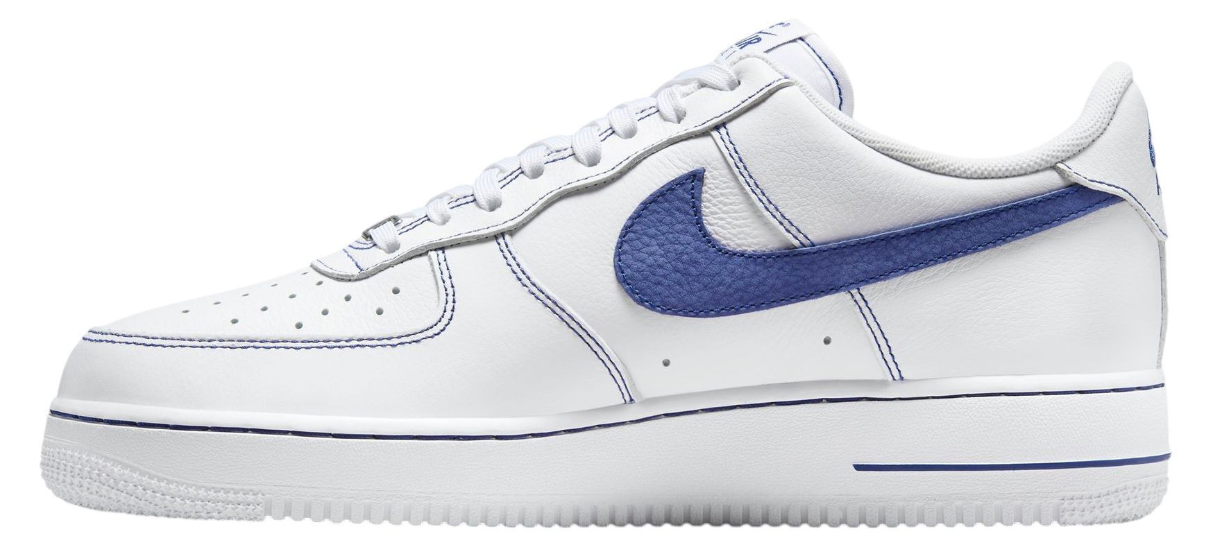 Nike Men's Air Force 1 '07 LV8 Shoes product image