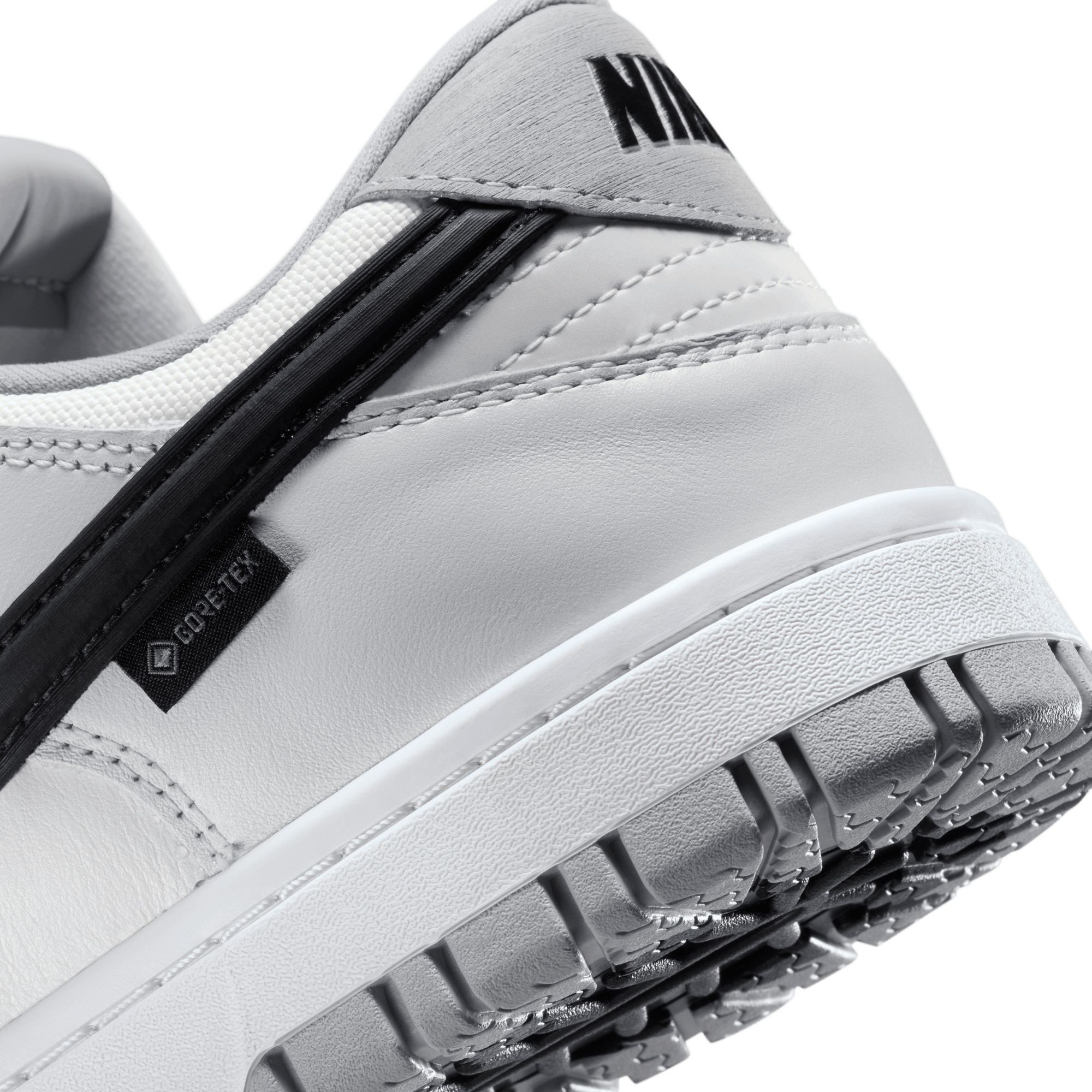 Nike Men's Dunk Low GORE-TEX Shoes product image