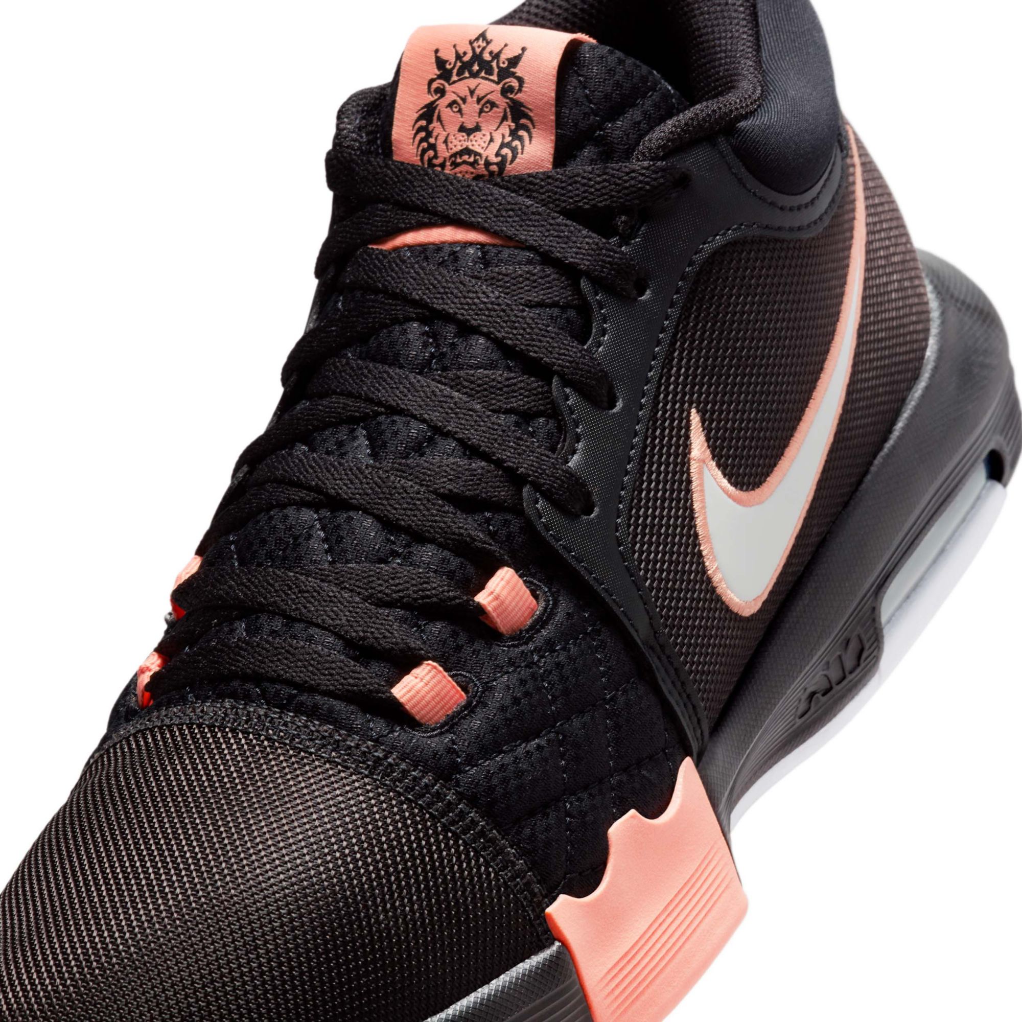 Nike LeBron Witness 8 Basketball Shoes product image
