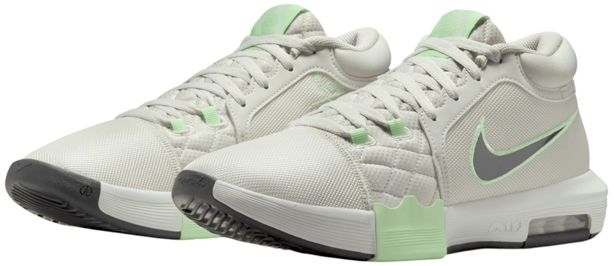 Nike LeBron Witness 8 Basketball Shoes product image