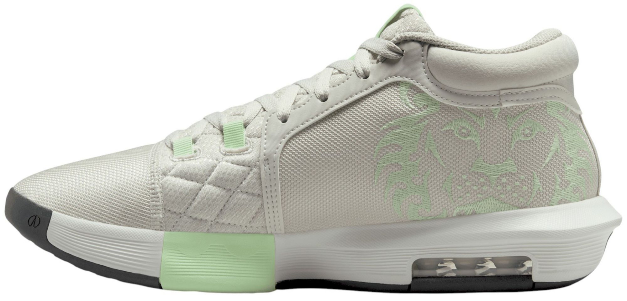 Nike LeBron Witness 8 Basketball Shoes product image