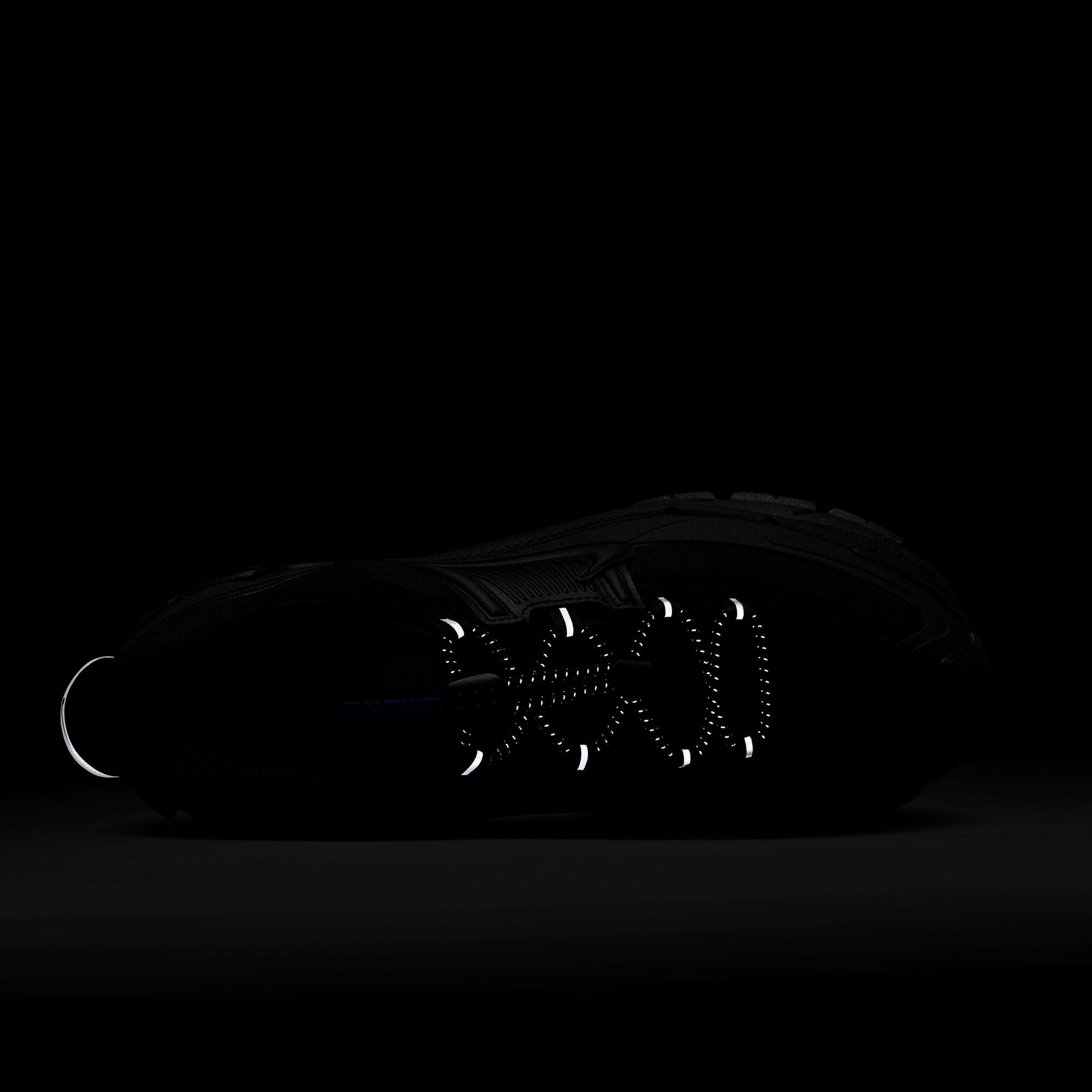 Nike Women's Zoom Vomero Roam Shoes product image