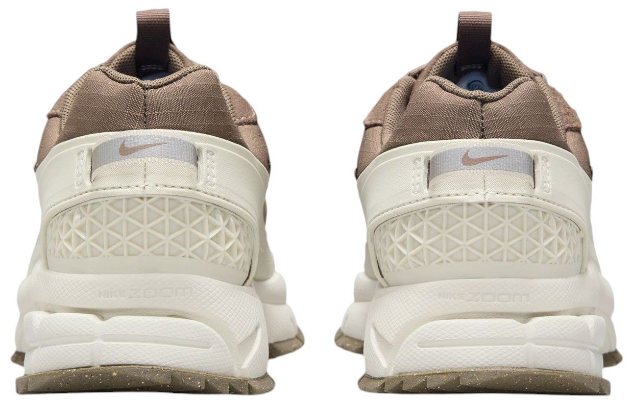 Nike Women's Zoom Vomero Roam Shoes product image