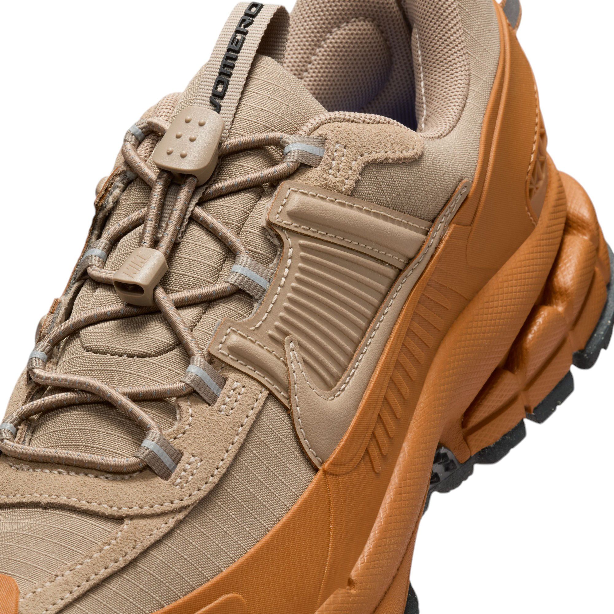 Nike Women's Zoom Vomero Roam Shoes product image