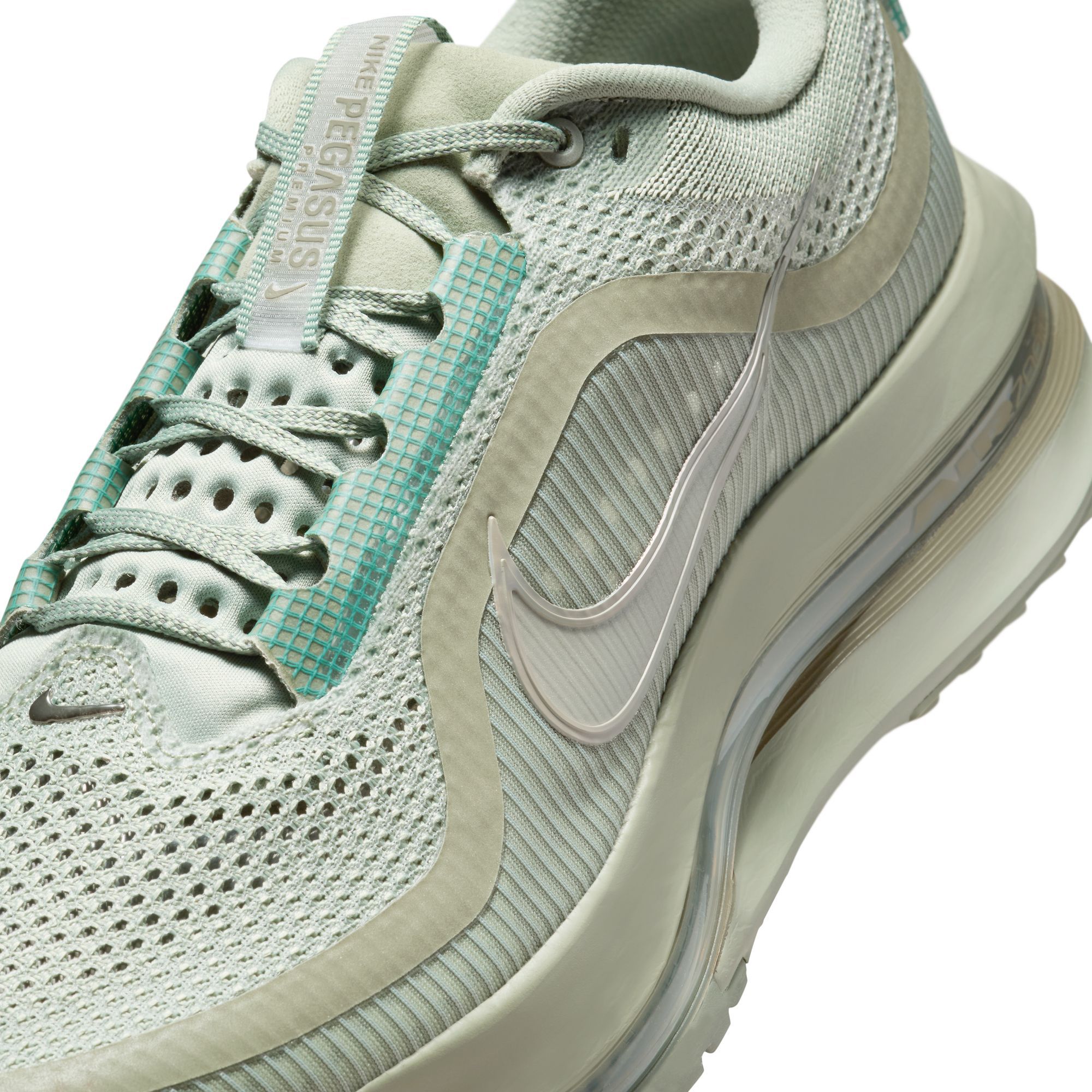 Nike Men's Pegasus Premium Running Shoes product image