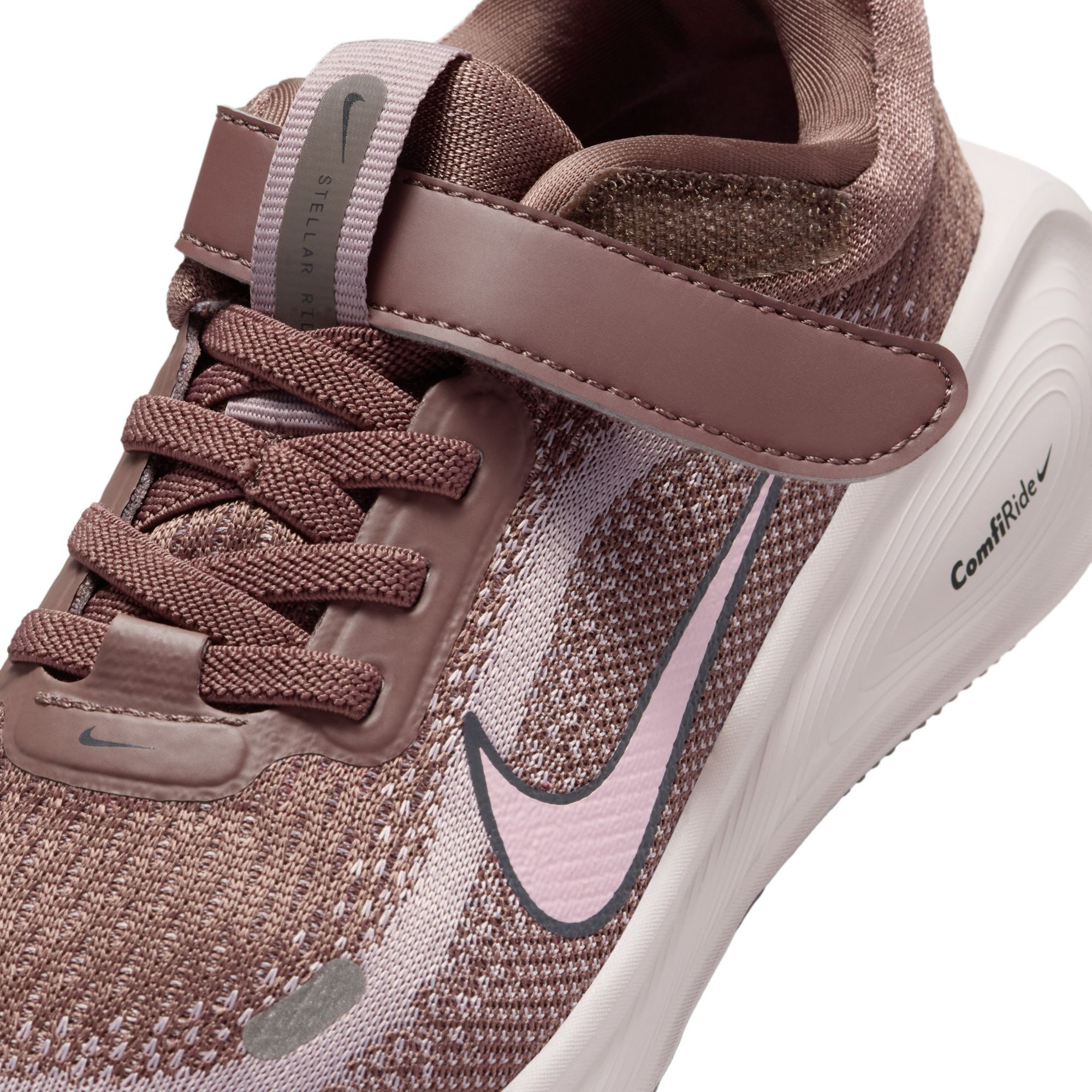 Nike Kids' Grade School Stellar Ride Shoes product image